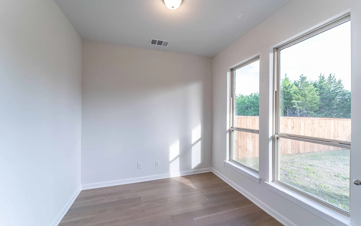 Single Family Residence For Sale in Rockwall County , 1855 Navarre Way, Mclendon Chisholm, Texas 75032, 4 Bedroom, 4 Bathroom, Garage spaces, 2,968 Sqft, built in 2022, New Construction - Complete, Price $610,422, mls#21209478, Real Estate Agent in Mclendon Chisholm, Homes For Sale in Rockwall county, Homes For Sale in Mclendon Chisholm, Realtor in Mclendon Chisholm Texas, Real Estate Brokerage Independent Realty Texas, Luminita Cordes Realtor