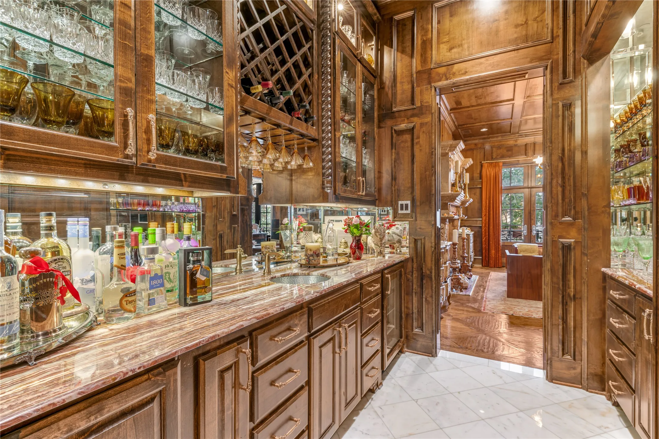 Single Family Residence For Sale in Dallas County , 3901 Turtle Creek Boulevard 15, Dallas, Texas 75219, 4 Bedrooms, 9 Bathrooms, 3 Garage spaces, 6,712 Sqft, built in 2014, Preowned, Price $5,950,000, mls#21206735, Real Estate Agent in Dallas, Homes For Sale in Dallas county, Homes For Sale in Dallas, Realtor in Dallas Texas, Real Estate Brokerage Independent Realty Texas, Luminita Cordes Realtor
