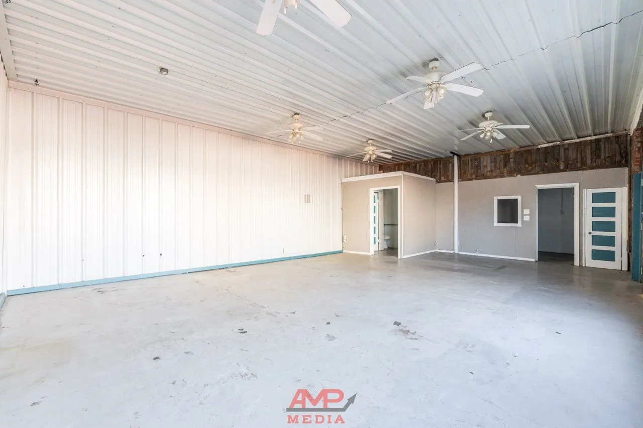 Retail For Sale in Taylor County , 1017 N 2nd, Merkel, Texas 79536, 0, 0, Garage spaces, 0 Sqft, built in 1920, Preowned, Price $39,500, mls#21209499, Real Estate Agent in Merkel, Homes For Sale in Taylor county, Homes For Sale in Merkel, Realtor in Merkel Texas, Real Estate Brokerage Independent Realty Texas, Luminita Cordes Realtor