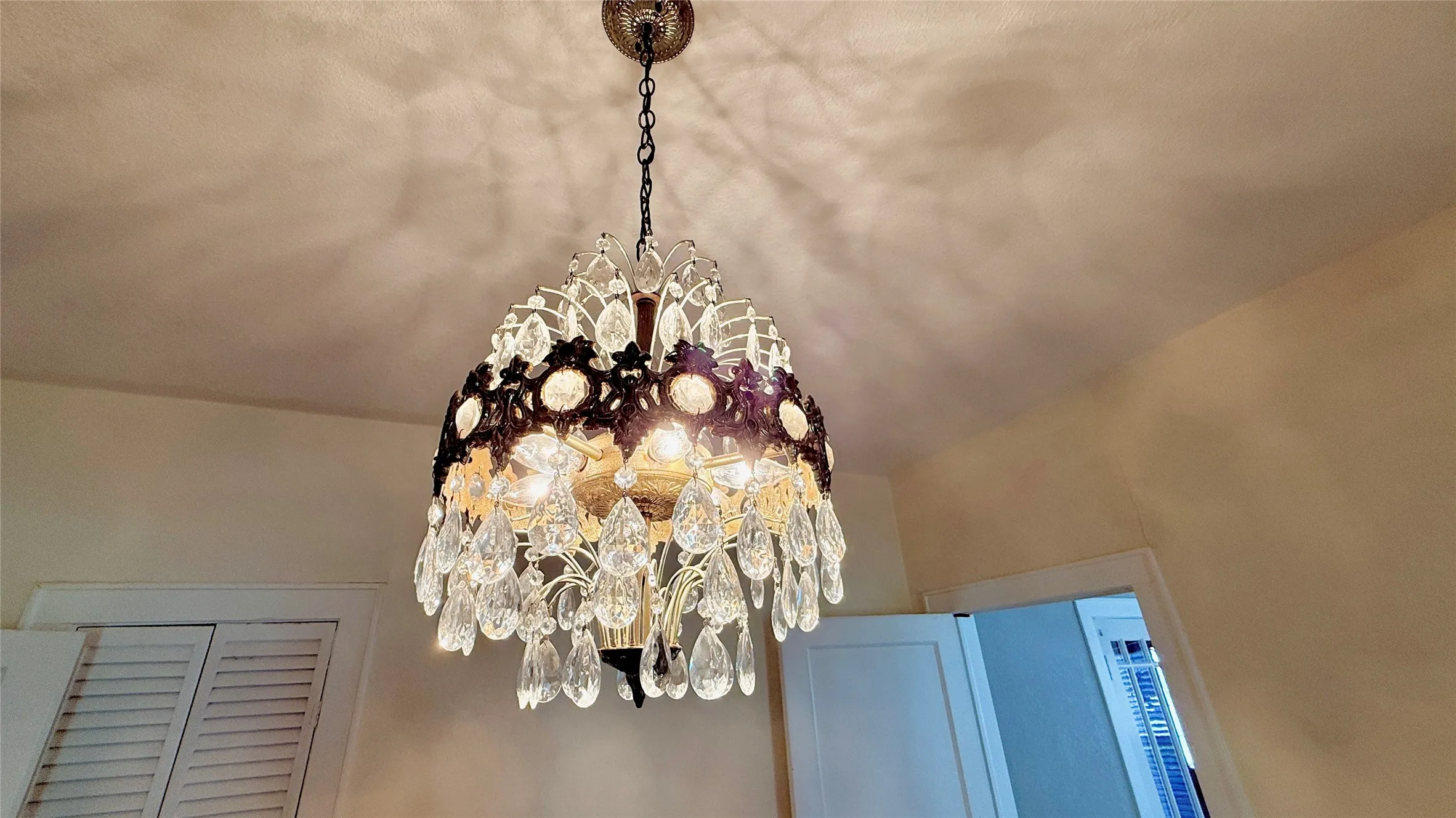 Single Family Residence For Sale in Young County , 1122 4th Street, Graham, Texas 76450, 3 Bedroom, 1 Bathroom, Garage spaces, 2,274 Sqft, built in 1940, Price $179,500, mls#21209479, Real Estate Agent in Graham, Homes For Sale in Young county, Homes For Sale in Graham, Realtor in Graham Texas, Real Estate Brokerage Independent Realty Texas, Luminita Cordes Realtor