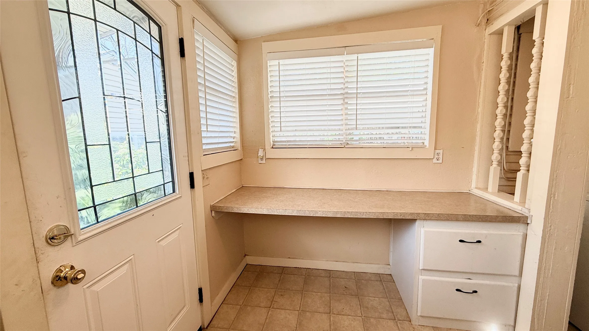 Single Family Residence For Sale in Young County , 1122 4th Street, Graham, Texas 76450, 3 Bedroom, 1 Bathroom, Garage spaces, 2,274 Sqft, built in 1940, Price $179,500, mls#21209479, Real Estate Agent in Graham, Homes For Sale in Young county, Homes For Sale in Graham, Realtor in Graham Texas, Real Estate Brokerage Independent Realty Texas, Luminita Cordes Realtor