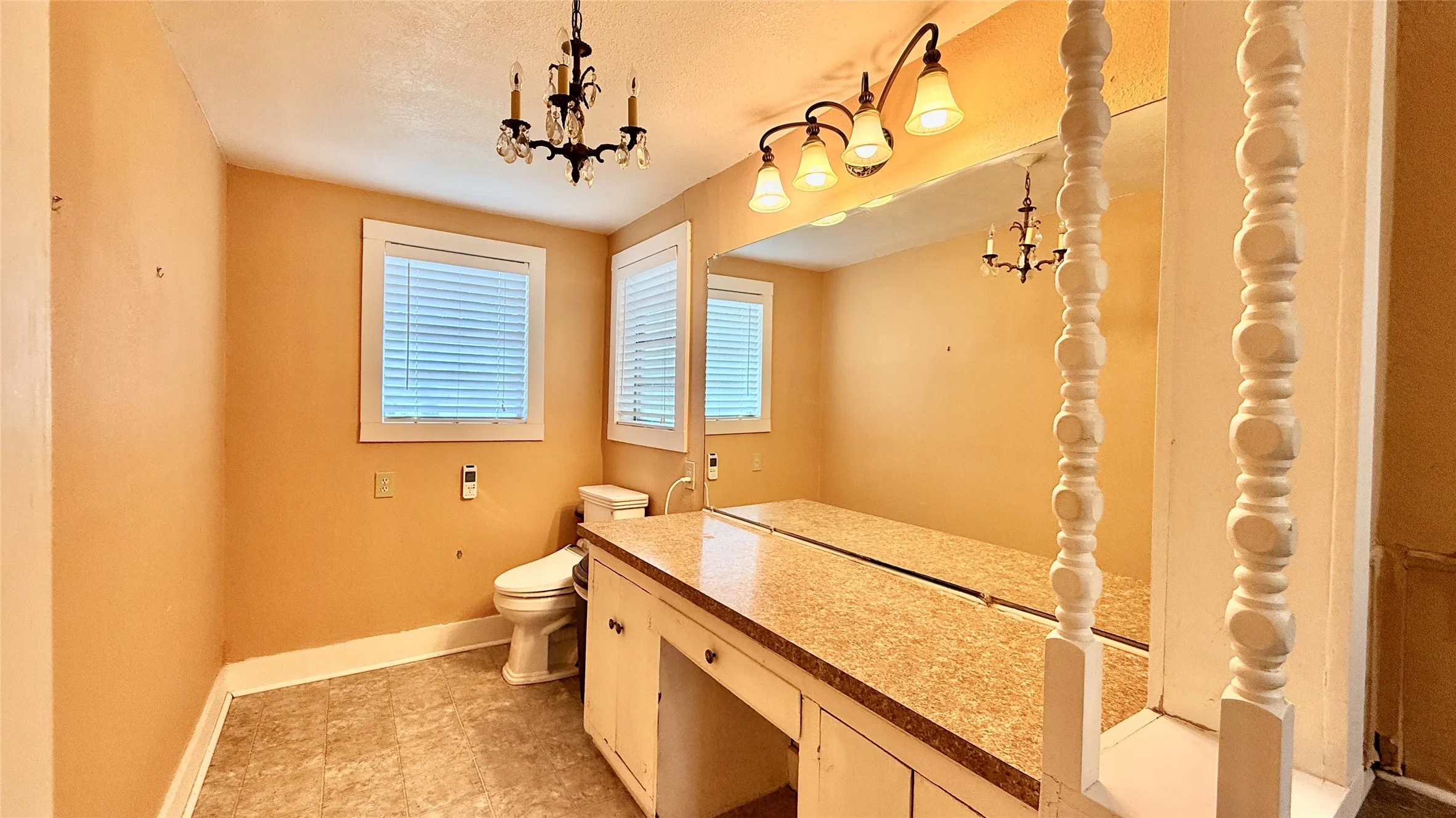 Single Family Residence For Sale in Young County , 1122 4th Street, Graham, Texas 76450, 3 Bedroom, 1 Bathroom, Garage spaces, 2,274 Sqft, built in 1940, Price $179,500, mls#21209479, Real Estate Agent in Graham, Homes For Sale in Young county, Homes For Sale in Graham, Realtor in Graham Texas, Real Estate Brokerage Independent Realty Texas, Luminita Cordes Realtor
