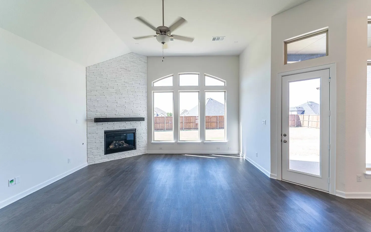 Single Family Residence For Sale in Rockwall County , 1855 Verona Lane, Mclendon Chisholm, Texas 75032, 4 Bedroom, 3 Bathroom, 3 Garage spaces, 3,545 Sqft, built in 2023, New Construction - Complete, Price $698,297, mls#21209516, Real Estate Agent in Mclendon Chisholm, Homes For Sale in Rockwall county, Homes For Sale in Mclendon Chisholm, Realtor in Mclendon Chisholm Texas, Real Estate Brokerage Independent Realty Texas, Luminita Cordes Realtor