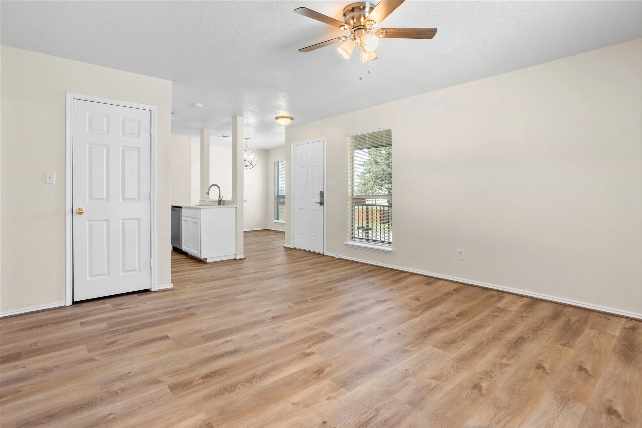 Quadruplex For Rent in Parker County , 757 Olive Branch Road, Brock, Texas 76087, 3 Bedroom, 2 Bathroom, Garage spaces, 1,115 Sqft, built in 2006, Preowned, Price $1,600, mls#21209556, Real Estate Agent in Brock, Homes For Rent in Parker county, Homes For Rent in Brock, Realtor in Brock Texas, Real Estate Brokerage Independent Realty Texas, Luminita Cordes Realtor