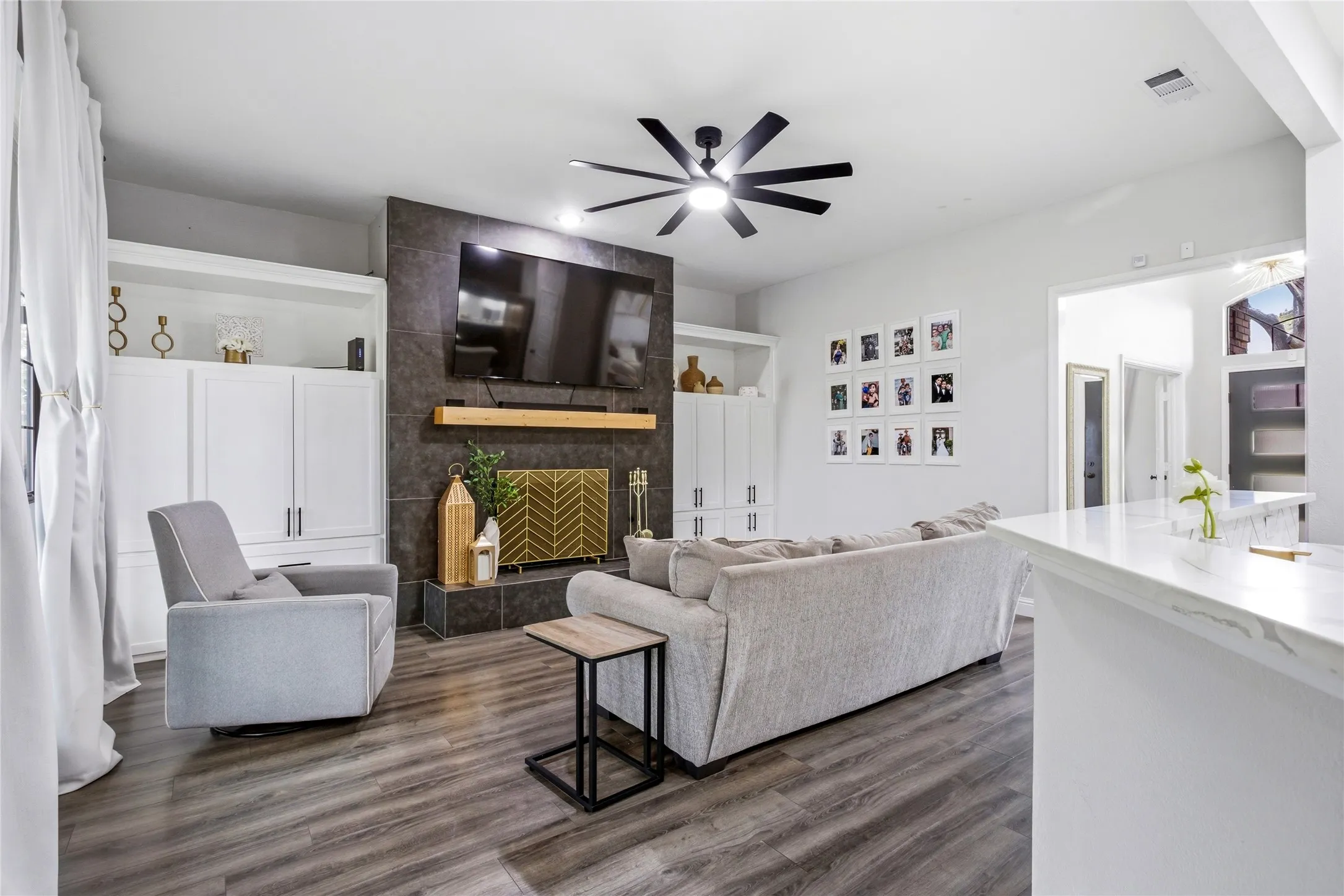 Single Family Residence For Sale in Dallas County , 822 Longmeadow Court, De Soto, Texas 75115, 4 Bedroom, 3 Bathroom, 2 Garage spaces, 2,520 Sqft, built in 1993, Preowned, mls#21194929, Real Estate Agent in De Soto, Homes For Sale in Dallas county, Homes For Sale in De Soto, Realtor in De Soto Texas, Real Estate Brokerage Independent Realty Texas, Luminita Cordes Realtor