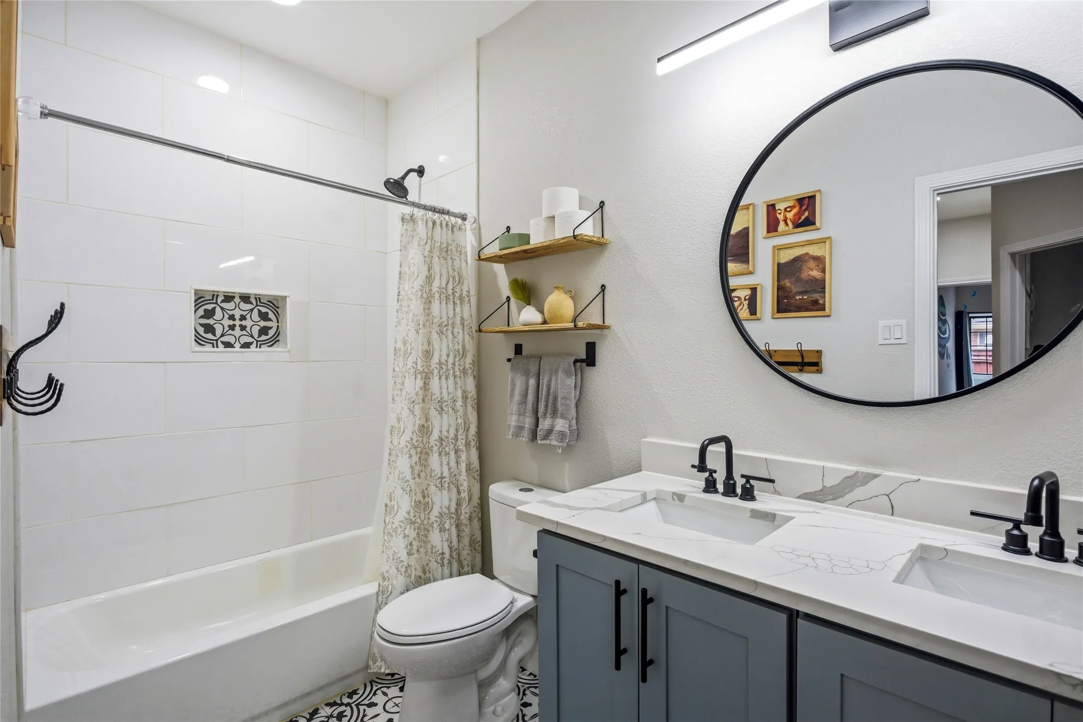 Single Family Residence For Sale in Dallas County , 822 Longmeadow Court, De Soto, Texas 75115, 4 Bedroom, 3 Bathroom, 2 Garage spaces, 2,520 Sqft, built in 1993, Preowned, mls#21194929, Real Estate Agent in De Soto, Homes For Sale in Dallas county, Homes For Sale in De Soto, Realtor in De Soto Texas, Real Estate Brokerage Independent Realty Texas, Luminita Cordes Realtor
