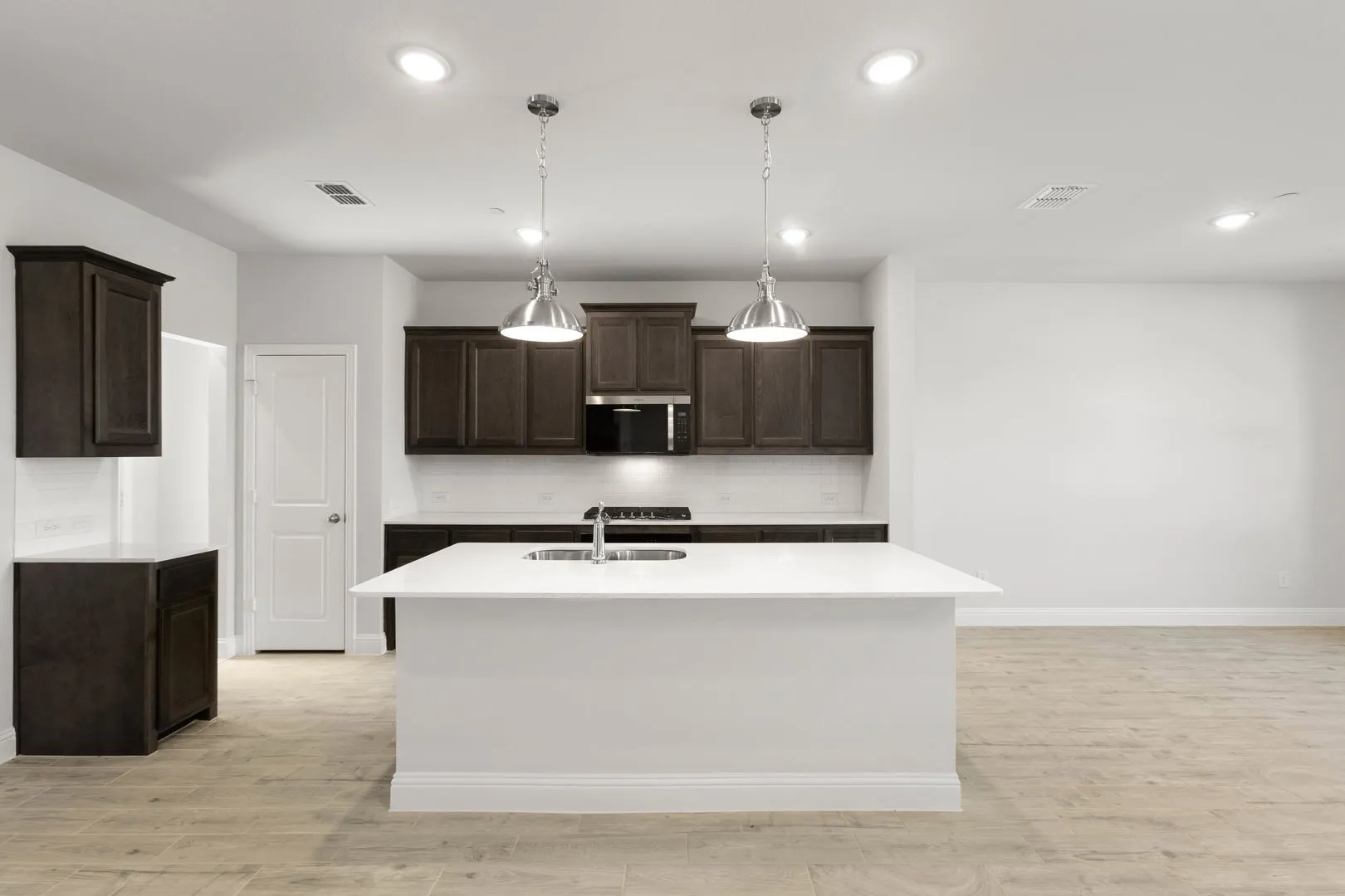 1983 Gentle Oak-Kitchen-1