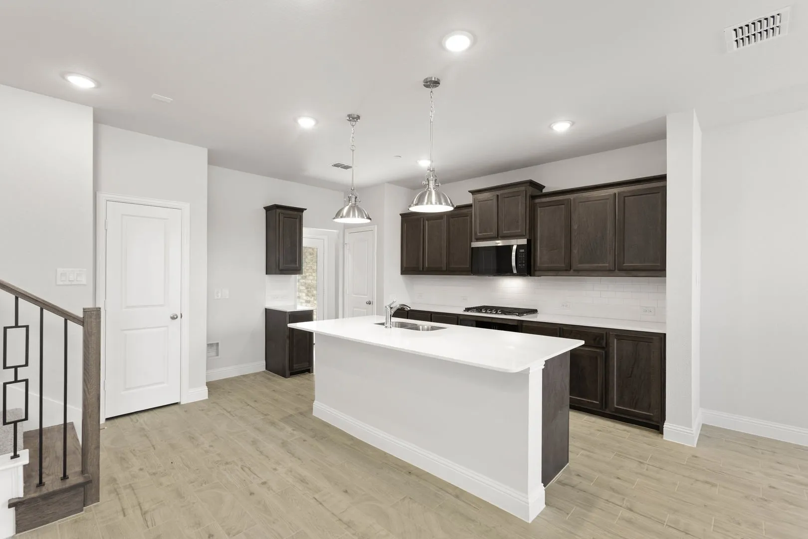 1983 Gentle Oak-Kitchen-2