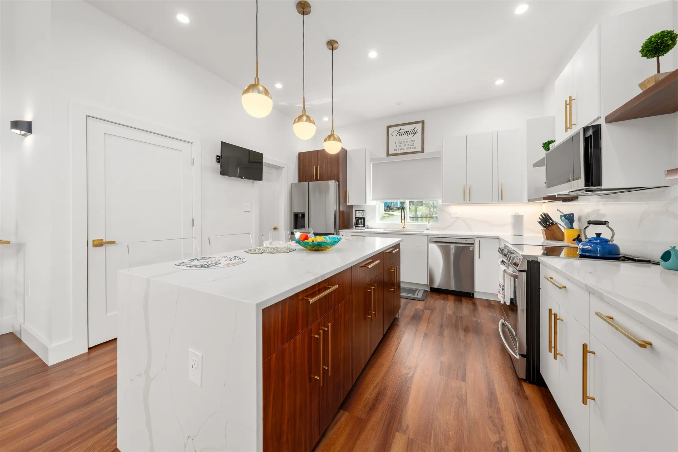 Single Family Residence For Sale in Bosque County , TBD County Road 1700, Clifton, Texas 76634, 7 Bedrooms, 6 Bathrooms, Garage spaces, 3,632 Sqft, built in 2006, Price $1,375,000, mls#21209489, Real Estate Agent in Clifton, Homes For Sale in Bosque county, Homes For Sale in Clifton, Realtor in Clifton Texas, Real Estate Brokerage Independent Realty Texas, Luminita Cordes Realtor