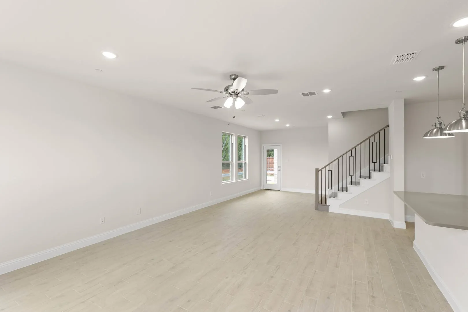 1991 Gentle Oak-Living Room-1