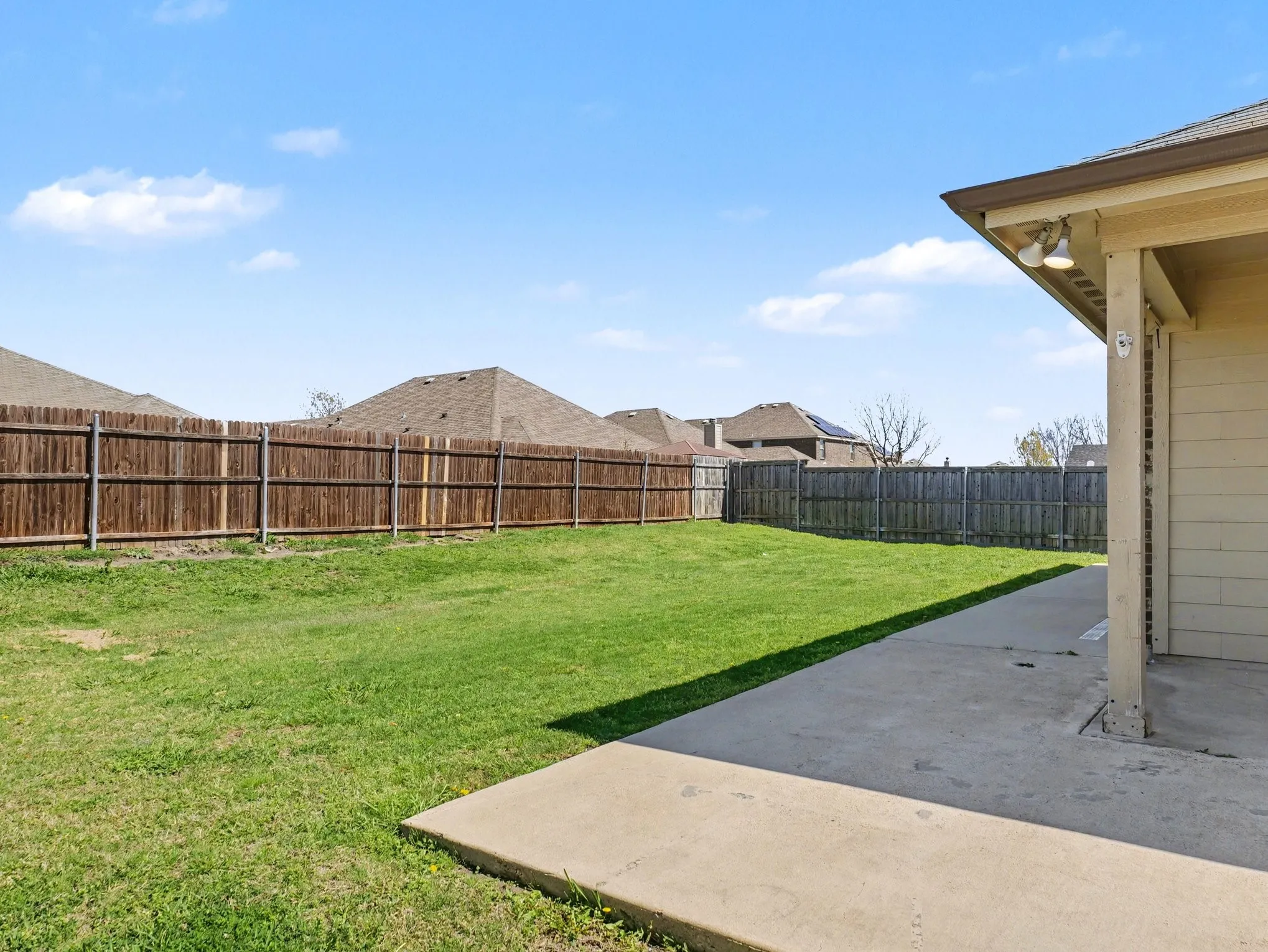 Single Family Residence For Sale in Kaufman County , 152 Doe Meadow Lane, Forney, Texas 75126, 4 Bedroom, 2 Bathroom, 2 Garage spaces, 1,592 Sqft, built in 2012, mls#21203468, Real Estate Agent in Forney, Homes For Sale in Kaufman county, Homes For Sale in Forney, Realtor in Forney Texas, Real Estate Brokerage Independent Realty Texas, Luminita Cordes Realtor