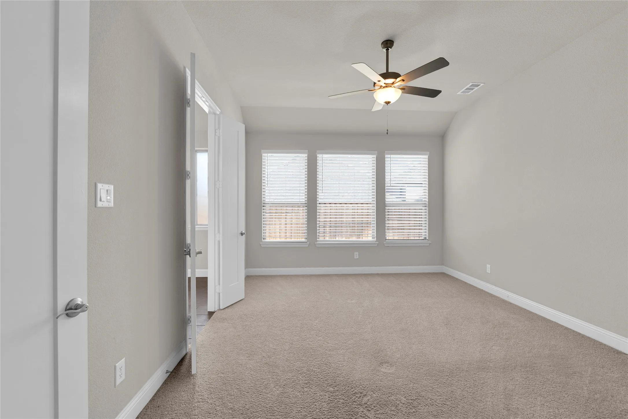 Single Family Residence For Sale in Collin County , 3816 Ironbark Way, Mc Kinney, Texas 75071, 4 Bedroom, 2 Bathroom, 2 Garage spaces, 2,049 Sqft, built in 2020, mls#21208364, Real Estate Agent in Mc Kinney, Homes For Sale in Collin county, Homes For Sale in Mc Kinney, Realtor in Mc Kinney Texas, Real Estate Brokerage Independent Realty Texas, Luminita Cordes Realtor