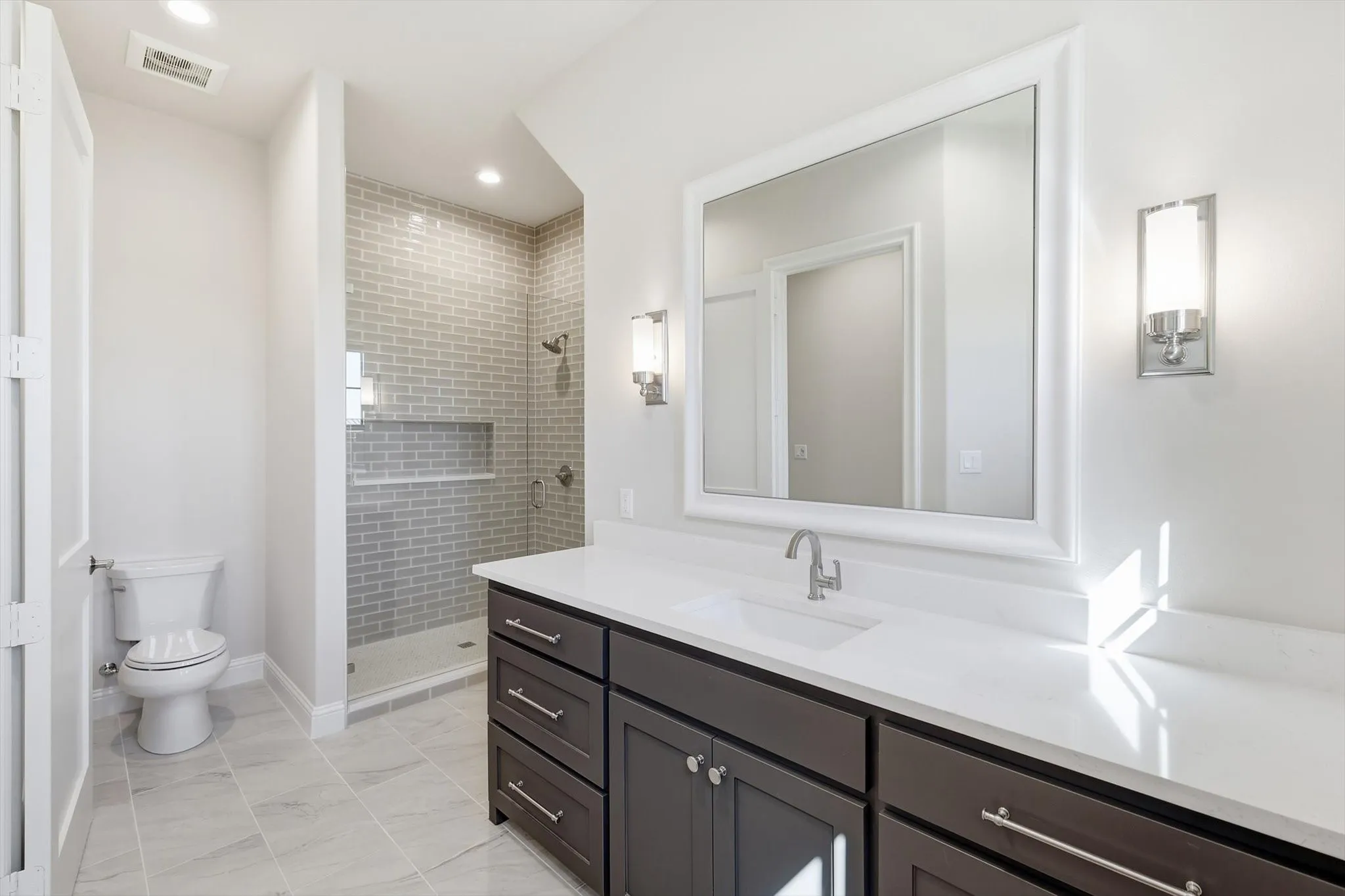 Single Family Residence For Sale in Denton County , 1401 Brian Street, Bartonville, Texas 76226, 5 Bedroom, 8 Bathroom, 4 Garage spaces, 6,189 Sqft, built in 2026, mls#21209524, Real Estate Agent in Bartonville, Homes For Sale in Denton county, Homes For Sale in Bartonville, Realtor in Bartonville Texas, Real Estate Brokerage Independent Realty Texas, Luminita Cordes Realtor