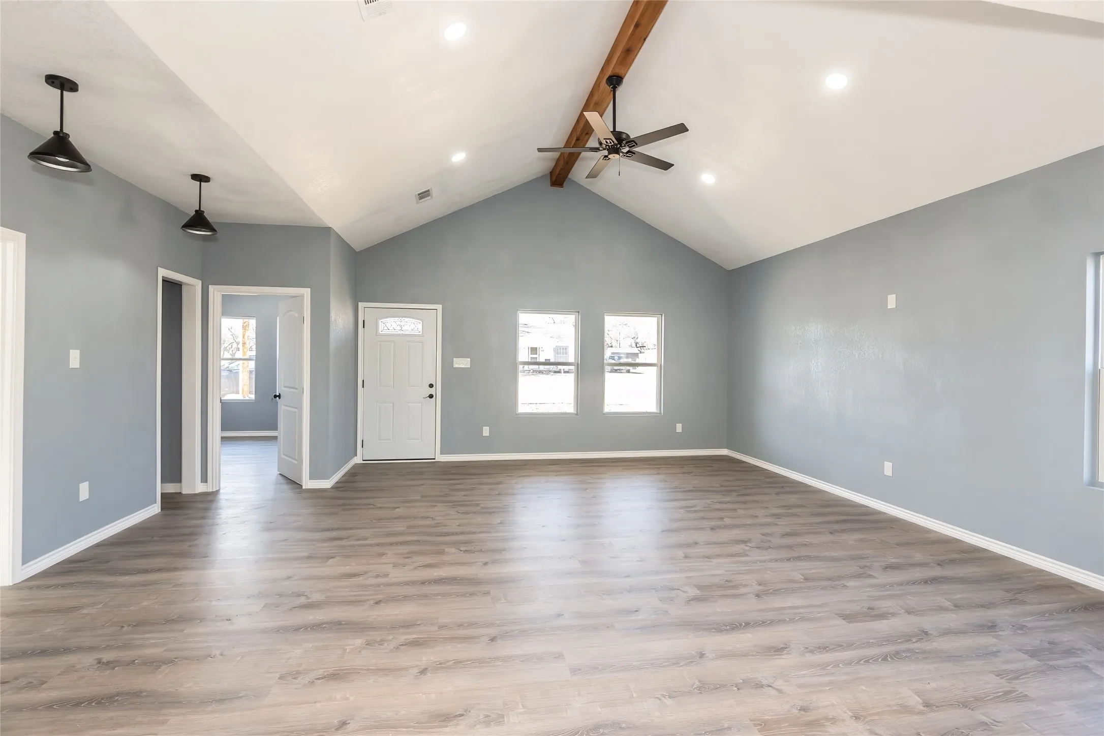 Single Family Residence For Sale in Montague County , 307 Bonham Street, Nocona, Texas 76255, 3 Bedroom, 2 Bathroom, Garage spaces, 1,587 Sqft, built in 2024, Preowned, mls#21209503, Real Estate Agent in Nocona, Homes For Sale in Montague county, Homes For Sale in Nocona, Realtor in Nocona Texas, Real Estate Brokerage Independent Realty Texas, Luminita Cordes Realtor