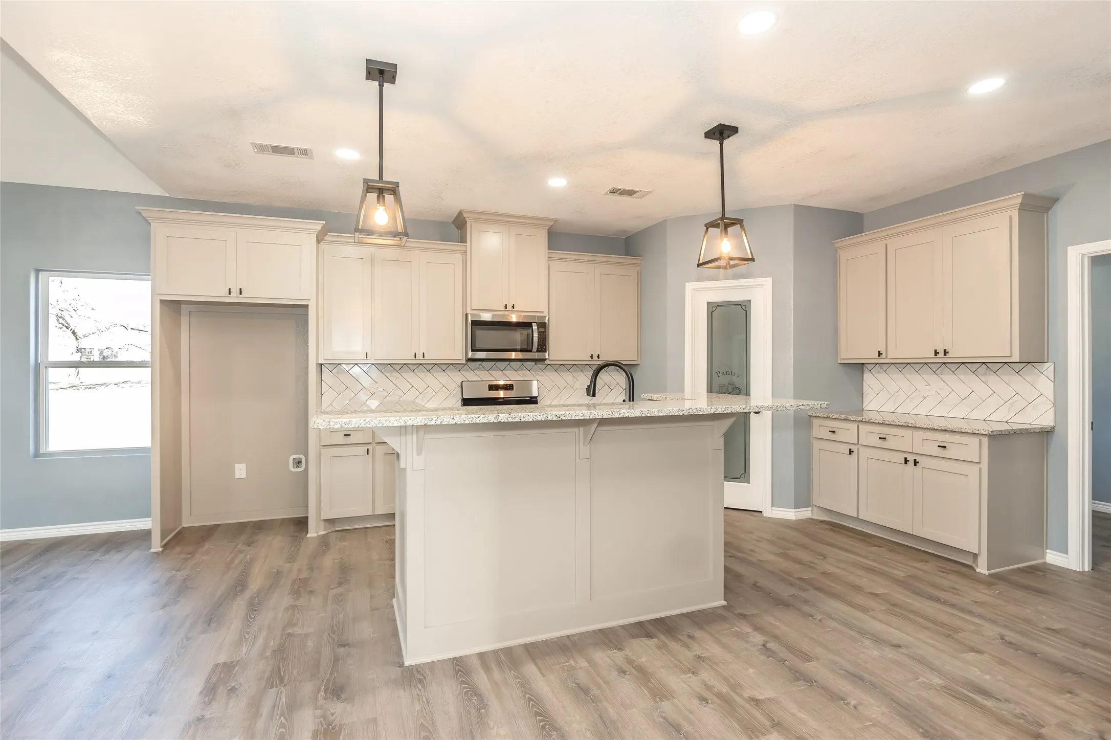 Single Family Residence For Sale in Montague County , 307 Bonham Street, Nocona, Texas 76255, 3 Bedroom, 2 Bathroom, Garage spaces, 1,587 Sqft, built in 2024, Preowned, mls#21209503, Real Estate Agent in Nocona, Homes For Sale in Montague county, Homes For Sale in Nocona, Realtor in Nocona Texas, Real Estate Brokerage Independent Realty Texas, Luminita Cordes Realtor