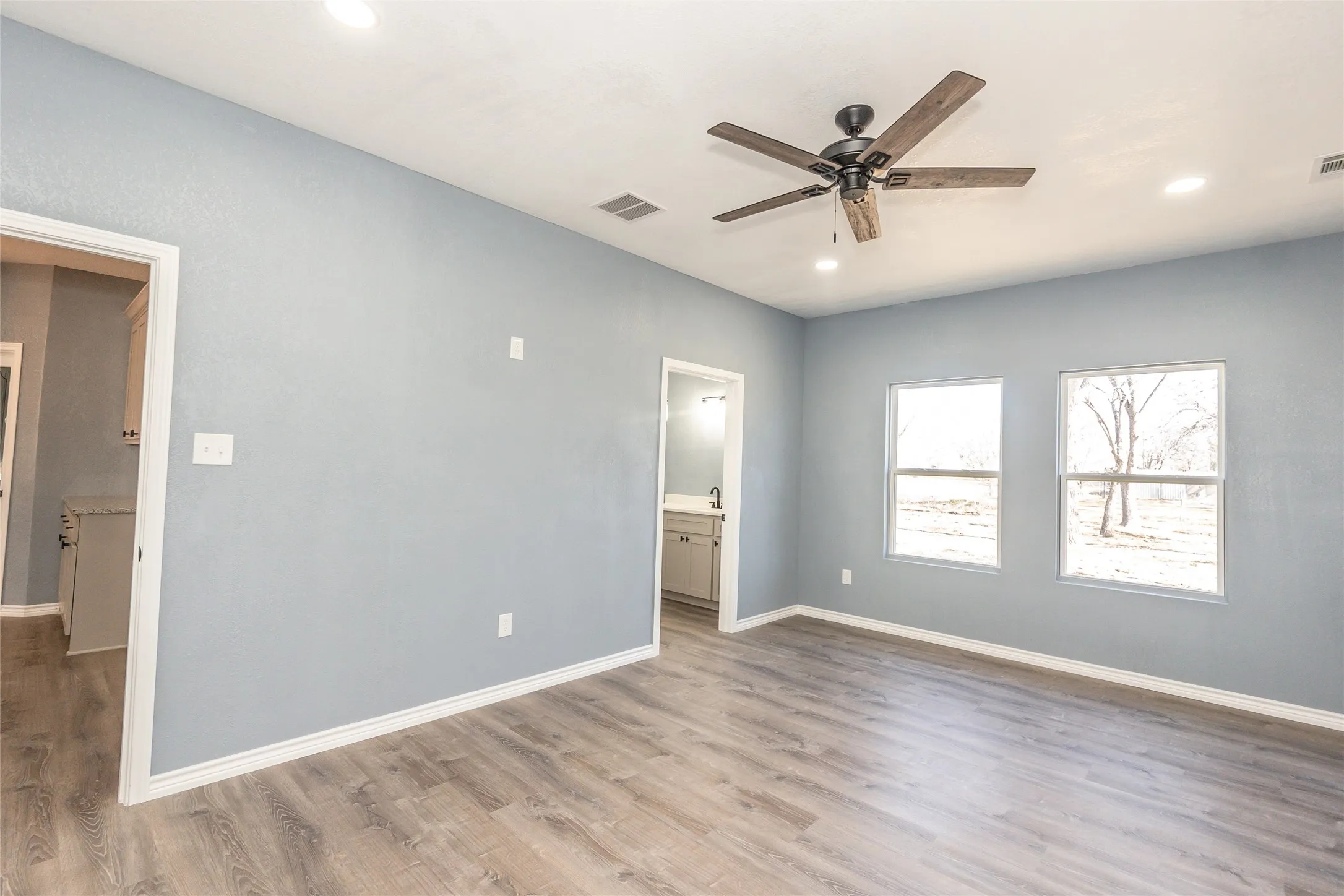 Single Family Residence For Sale in Montague County , 307 Bonham Street, Nocona, Texas 76255, 3 Bedroom, 2 Bathroom, Garage spaces, 1,587 Sqft, built in 2024, Preowned, mls#21209503, Real Estate Agent in Nocona, Homes For Sale in Montague county, Homes For Sale in Nocona, Realtor in Nocona Texas, Real Estate Brokerage Independent Realty Texas, Luminita Cordes Realtor
