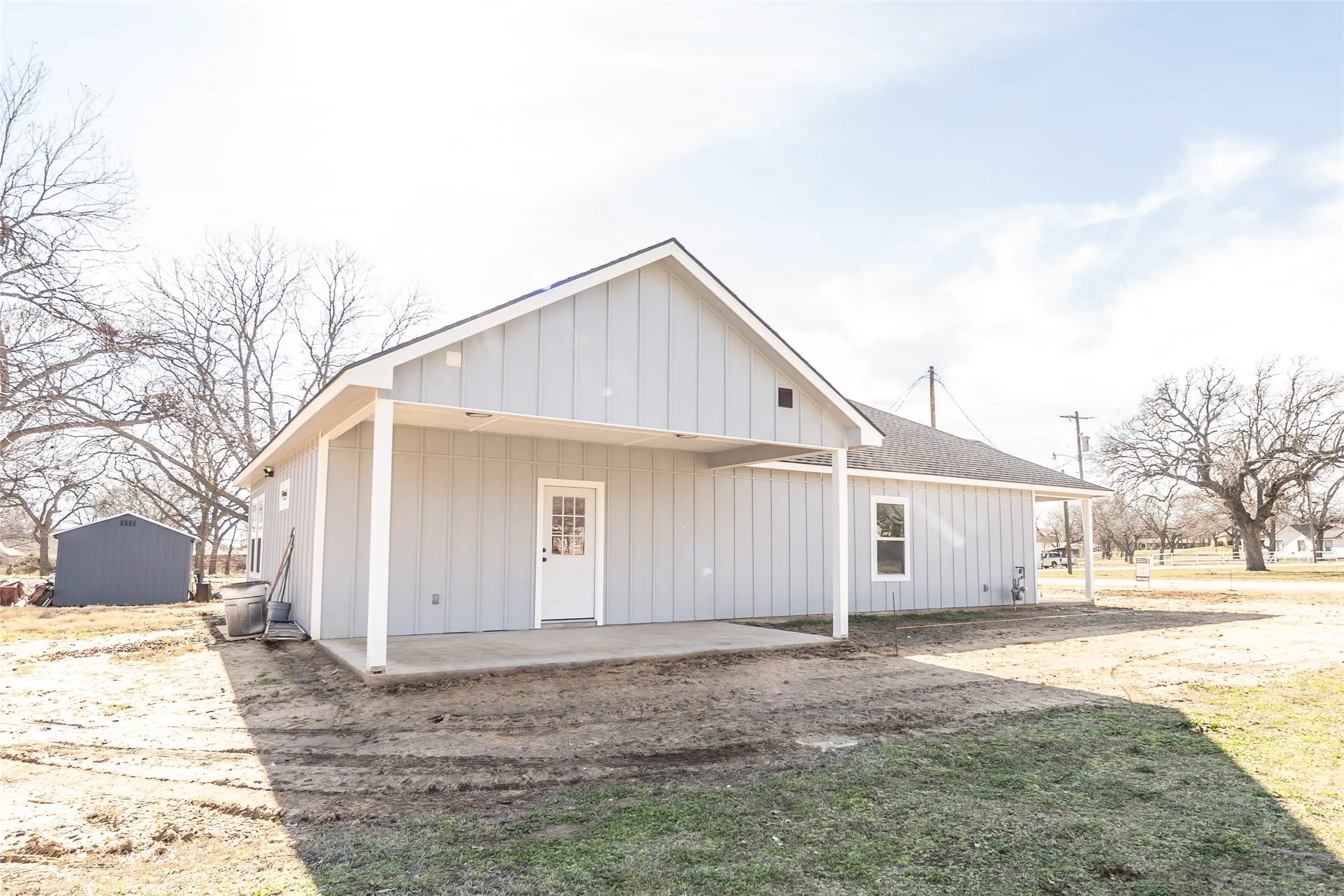 Single Family Residence For Sale in Montague County , 307 Bonham Street, Nocona, Texas 76255, 3 Bedroom, 2 Bathroom, Garage spaces, 1,587 Sqft, built in 2024, Preowned, mls#21209503, Real Estate Agent in Nocona, Homes For Sale in Montague county, Homes For Sale in Nocona, Realtor in Nocona Texas, Real Estate Brokerage Independent Realty Texas, Luminita Cordes Realtor