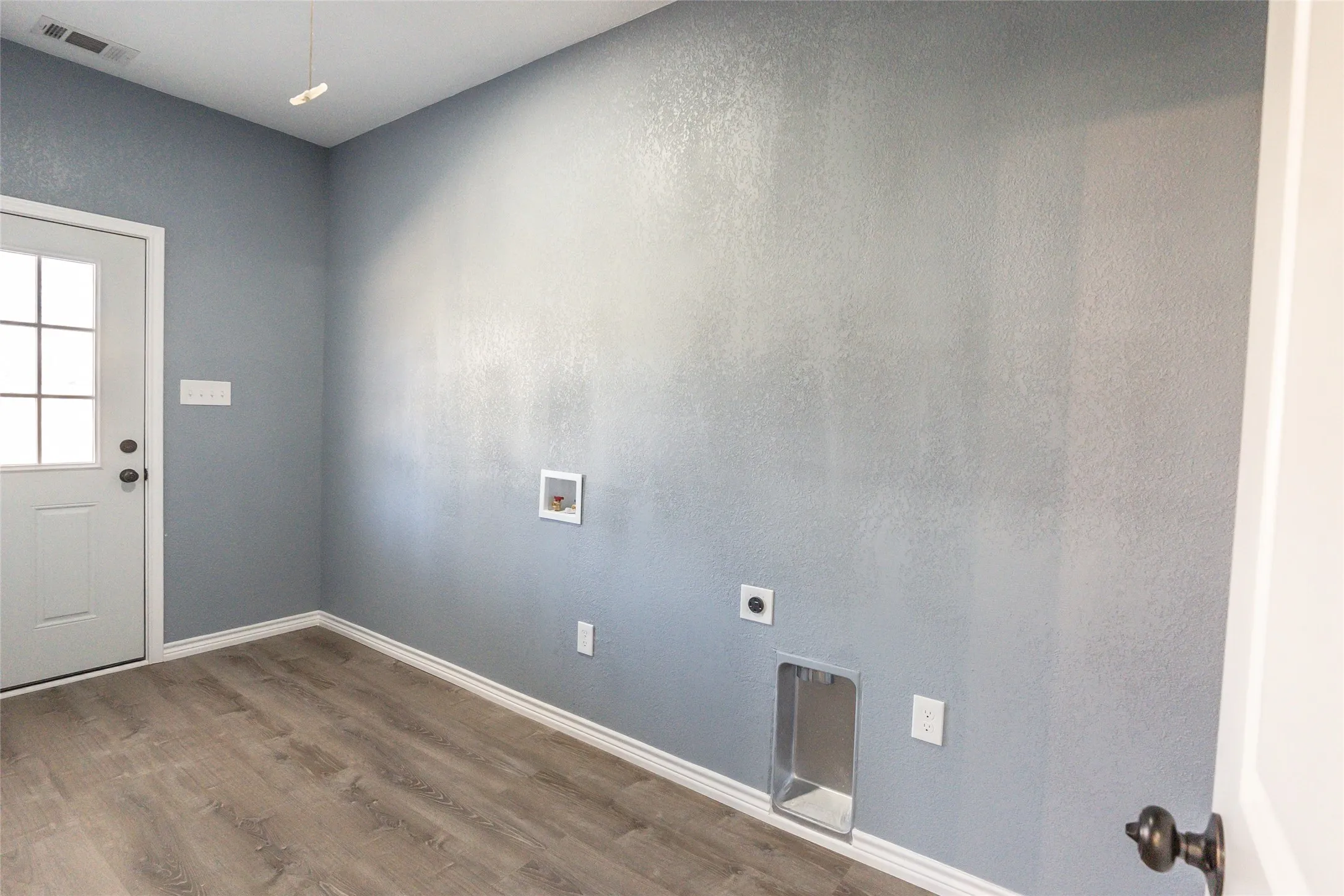 Single Family Residence For Sale in Montague County , 307 Bonham Street, Nocona, Texas 76255, 3 Bedroom, 2 Bathroom, Garage spaces, 1,587 Sqft, built in 2024, Preowned, mls#21209503, Real Estate Agent in Nocona, Homes For Sale in Montague county, Homes For Sale in Nocona, Realtor in Nocona Texas, Real Estate Brokerage Independent Realty Texas, Luminita Cordes Realtor