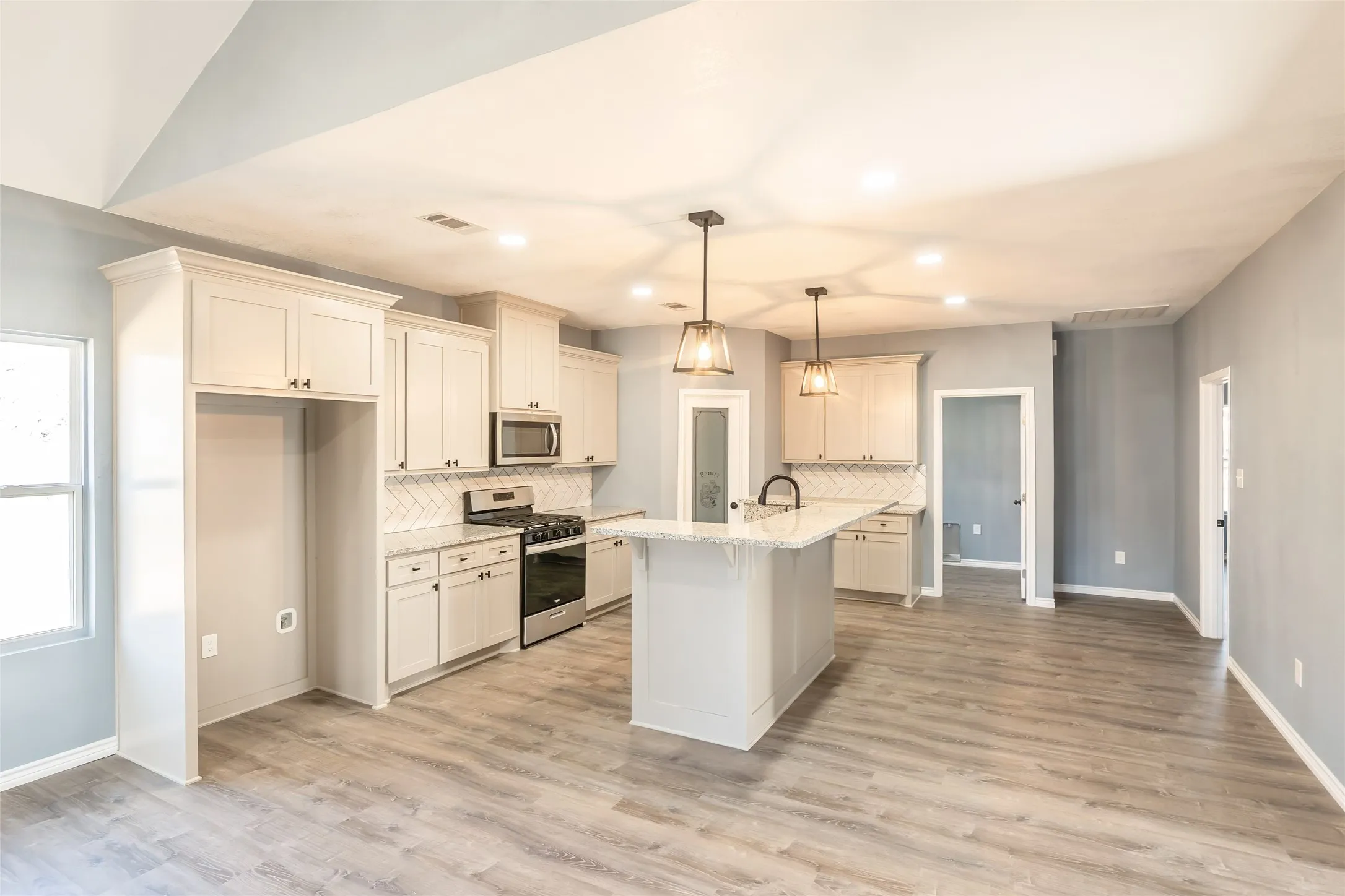 Single Family Residence For Sale in Montague County , 307 Bonham Street, Nocona, Texas 76255, 3 Bedroom, 2 Bathroom, Garage spaces, 1,587 Sqft, built in 2024, Preowned, mls#21209503, Real Estate Agent in Nocona, Homes For Sale in Montague county, Homes For Sale in Nocona, Realtor in Nocona Texas, Real Estate Brokerage Independent Realty Texas, Luminita Cordes Realtor