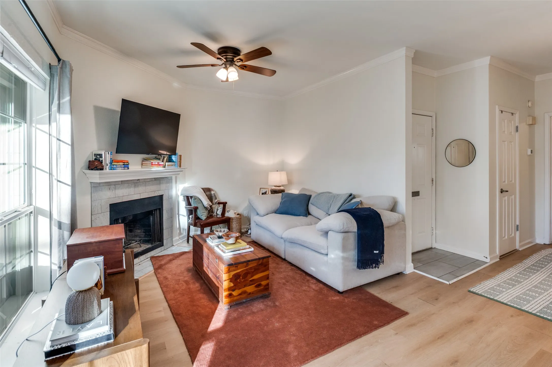 Condominium For Sale in Dallas County , 7151 Gaston Avenue 408, Dallas, Texas 75214, 1 Bedroom, 1 Bathroom, Garage spaces, 667 Sqft, built in 1984, Price $239,000, mls#21209858, Real Estate Agent in Dallas, Homes For Sale in Dallas county, Homes For Sale in Dallas, Realtor in Dallas Texas, Real Estate Brokerage Independent Realty Texas, Luminita Cordes Realtor