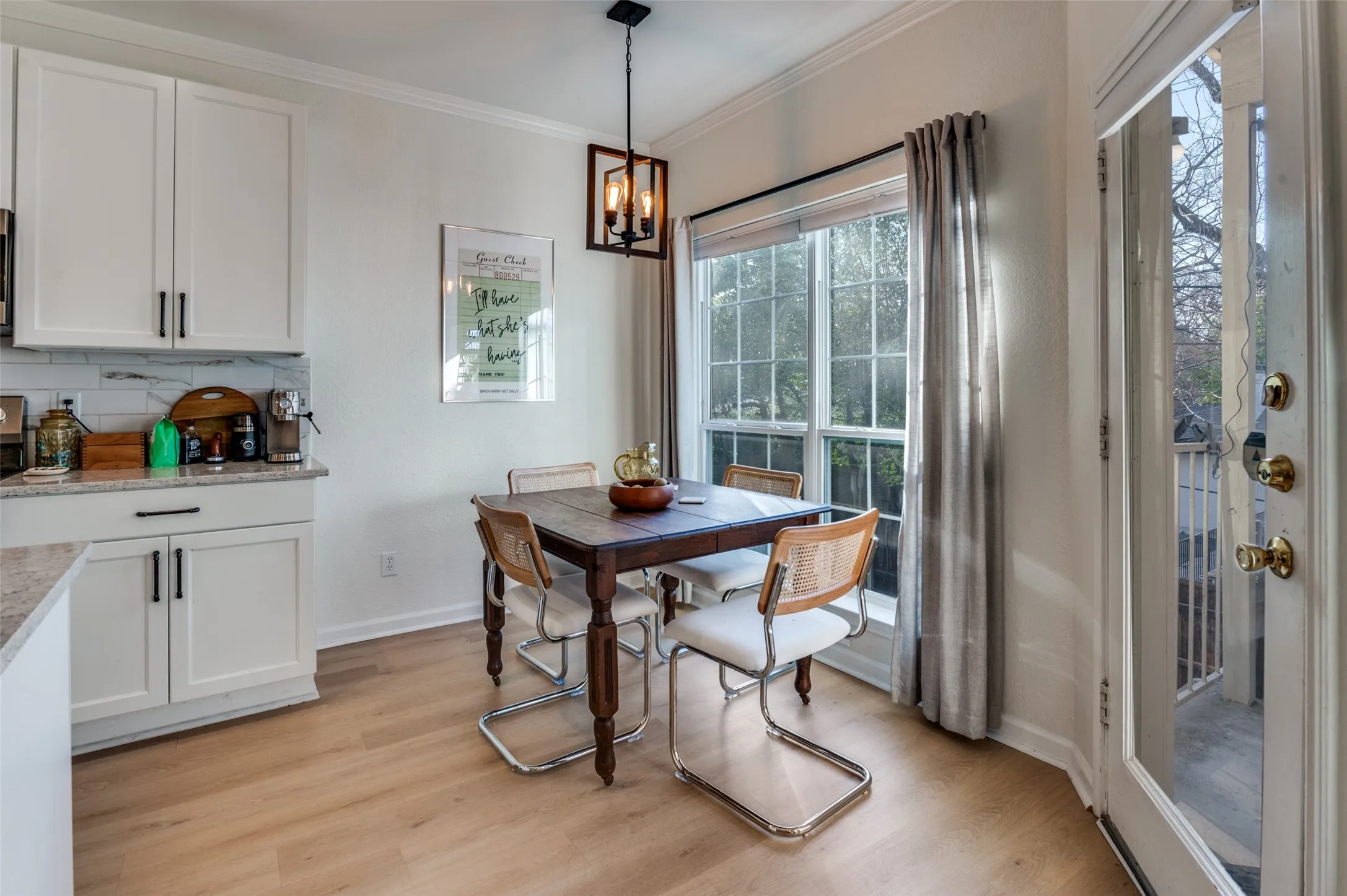 Condominium For Sale in Dallas County , 7151 Gaston Avenue 408, Dallas, Texas 75214, 1 Bedroom, 1 Bathroom, Garage spaces, 667 Sqft, built in 1984, Price $239,000, mls#21209858, Real Estate Agent in Dallas, Homes For Sale in Dallas county, Homes For Sale in Dallas, Realtor in Dallas Texas, Real Estate Brokerage Independent Realty Texas, Luminita Cordes Realtor