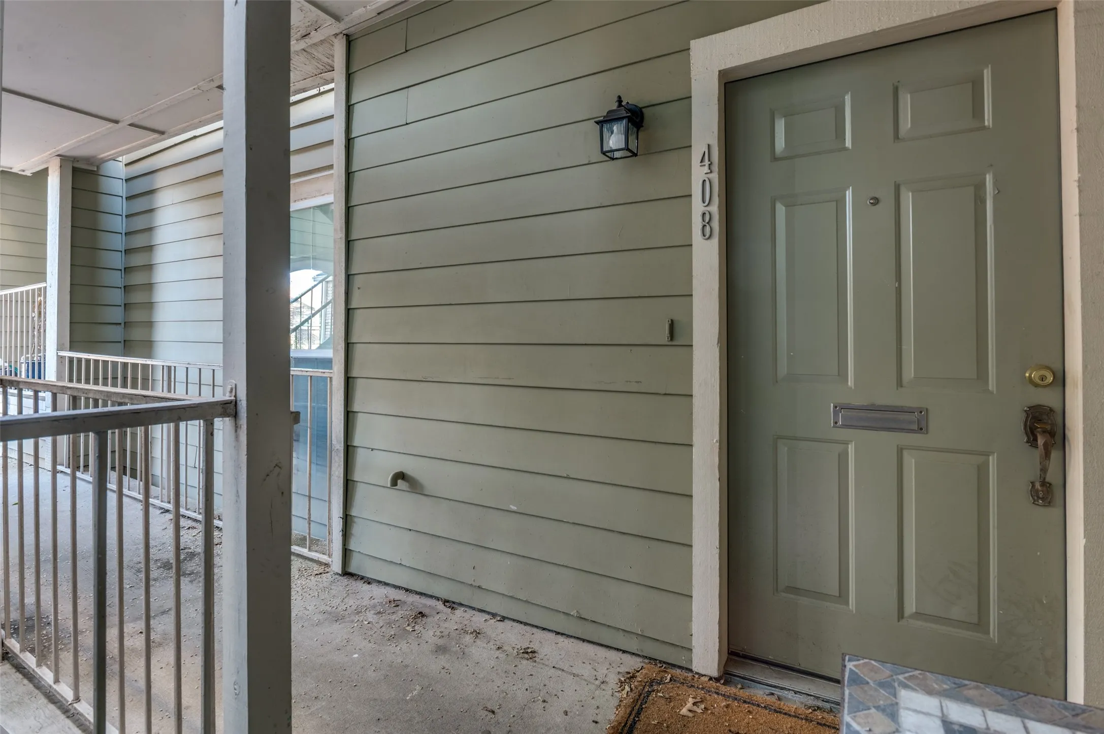 Condominium For Sale in Dallas County , 7151 Gaston Avenue 408, Dallas, Texas 75214, 1 Bedroom, 1 Bathroom, Garage spaces, 667 Sqft, built in 1984, Price $239,000, mls#21209858, Real Estate Agent in Dallas, Homes For Sale in Dallas county, Homes For Sale in Dallas, Realtor in Dallas Texas, Real Estate Brokerage Independent Realty Texas, Luminita Cordes Realtor