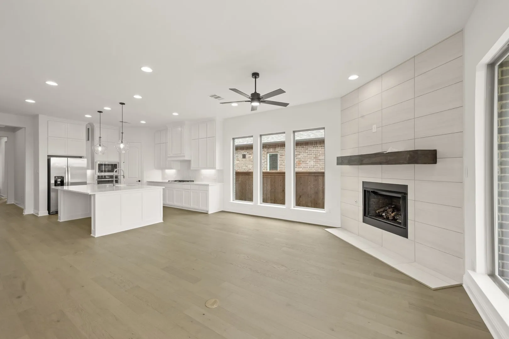 1845 Rough Ridge- Living Room-3