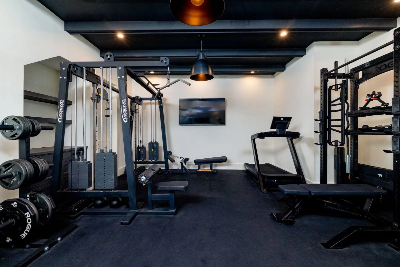 Amazing design for this gym.  Great flooring, lighting, and wall of mirrors.