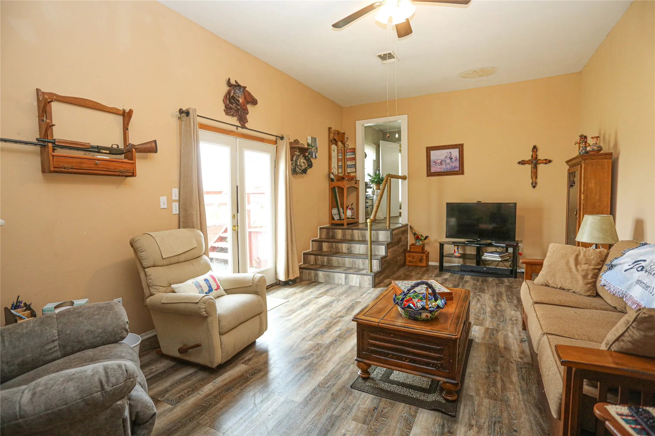 Farm For Sale in Comanche County , 12301 HWY 36, Comanche, Texas 76442, 3 Bedroom, 2 Bathroom, Garage spaces, 2,212 Sqft, built in 1940, mls#21209423, Real Estate Agent in Comanche, Homes For Sale in Comanche county, Homes For Sale in Comanche, Realtor in Comanche Texas, Real Estate Brokerage Independent Realty Texas, Luminita Cordes Realtor