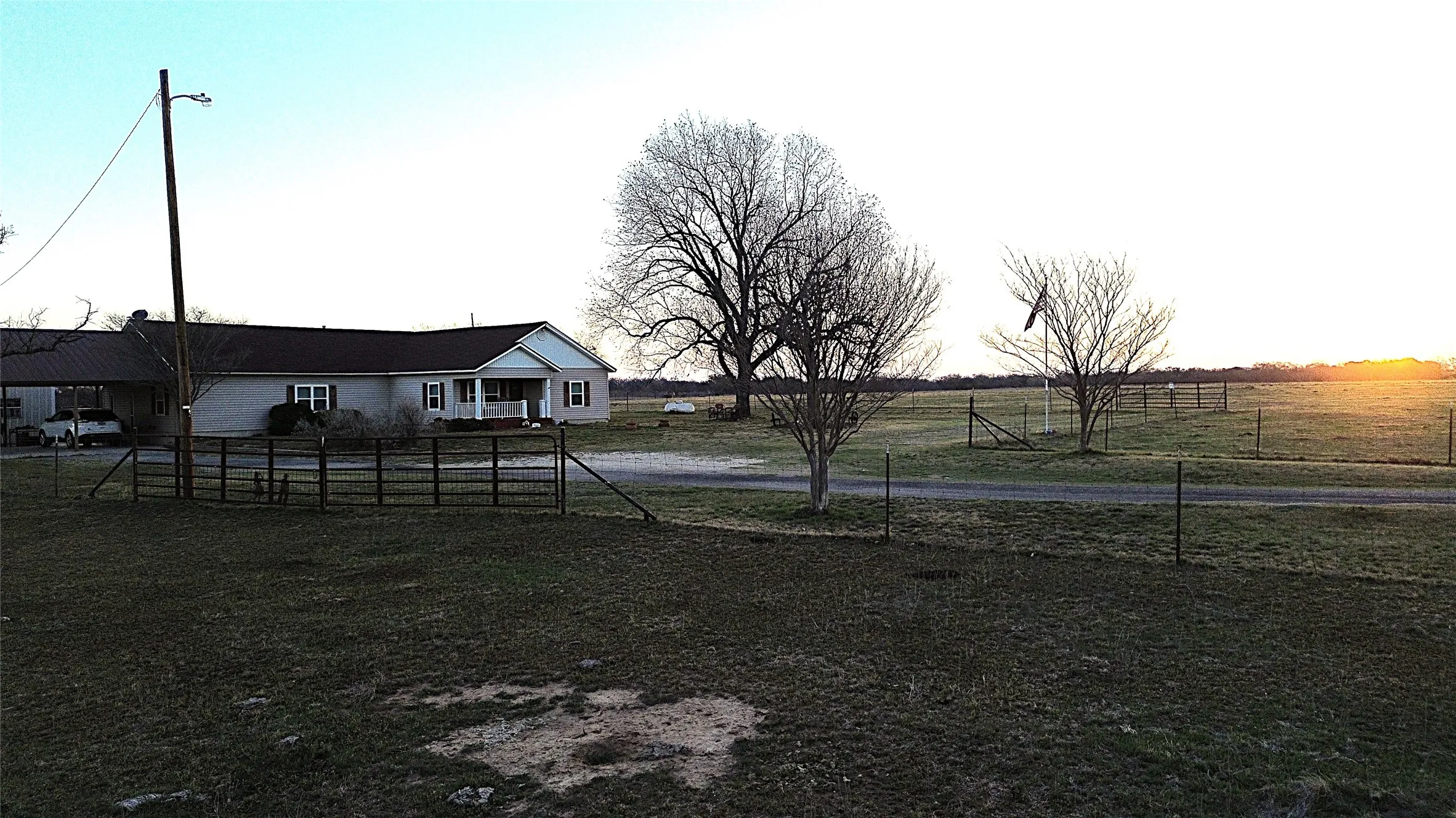 Farm For Sale in Comanche County , 12301 HWY 36, Comanche, Texas 76442, 3 Bedroom, 2 Bathroom, Garage spaces, 2,212 Sqft, built in 1940, mls#21209423, Real Estate Agent in Comanche, Homes For Sale in Comanche county, Homes For Sale in Comanche, Realtor in Comanche Texas, Real Estate Brokerage Independent Realty Texas, Luminita Cordes Realtor