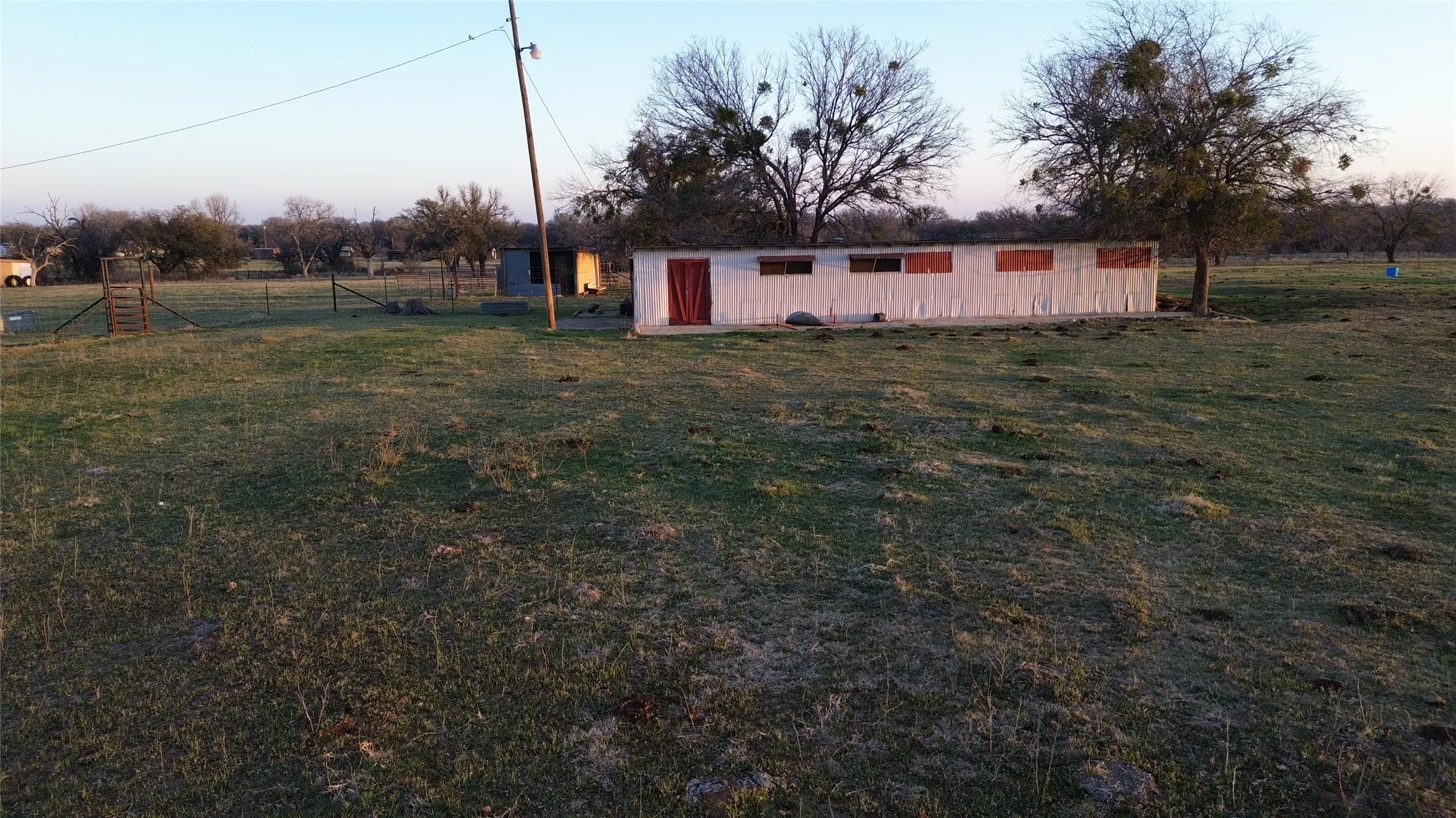 Farm For Sale in Comanche County , 12301 HWY 36, Comanche, Texas 76442, 3 Bedroom, 2 Bathroom, Garage spaces, 2,212 Sqft, built in 1940, mls#21209423, Real Estate Agent in Comanche, Homes For Sale in Comanche county, Homes For Sale in Comanche, Realtor in Comanche Texas, Real Estate Brokerage Independent Realty Texas, Luminita Cordes Realtor