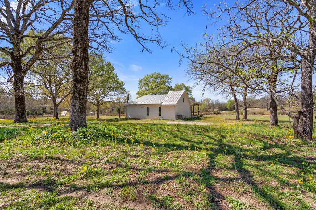 Farm For Sale in Smith County , 23326 CR 448, Lindale, Texas 75771, 2 Bedroom, 2 Bathroom, Garage spaces, 1,260 Sqft, built in 2022, mls#21210125, Real Estate Agent in Lindale, Homes For Sale in Smith county, Homes For Sale in Lindale, Realtor in Lindale Texas, Real Estate Brokerage Independent Realty Texas, Luminita Cordes Realtor