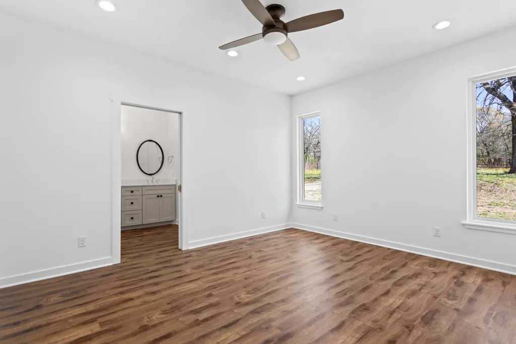 Farm For Sale in Smith County , 23326 CR 448, Lindale, Texas 75771, 2 Bedroom, 2 Bathroom, Garage spaces, 1,260 Sqft, built in 2022, mls#21210125, Real Estate Agent in Lindale, Homes For Sale in Smith county, Homes For Sale in Lindale, Realtor in Lindale Texas, Real Estate Brokerage Independent Realty Texas, Luminita Cordes Realtor