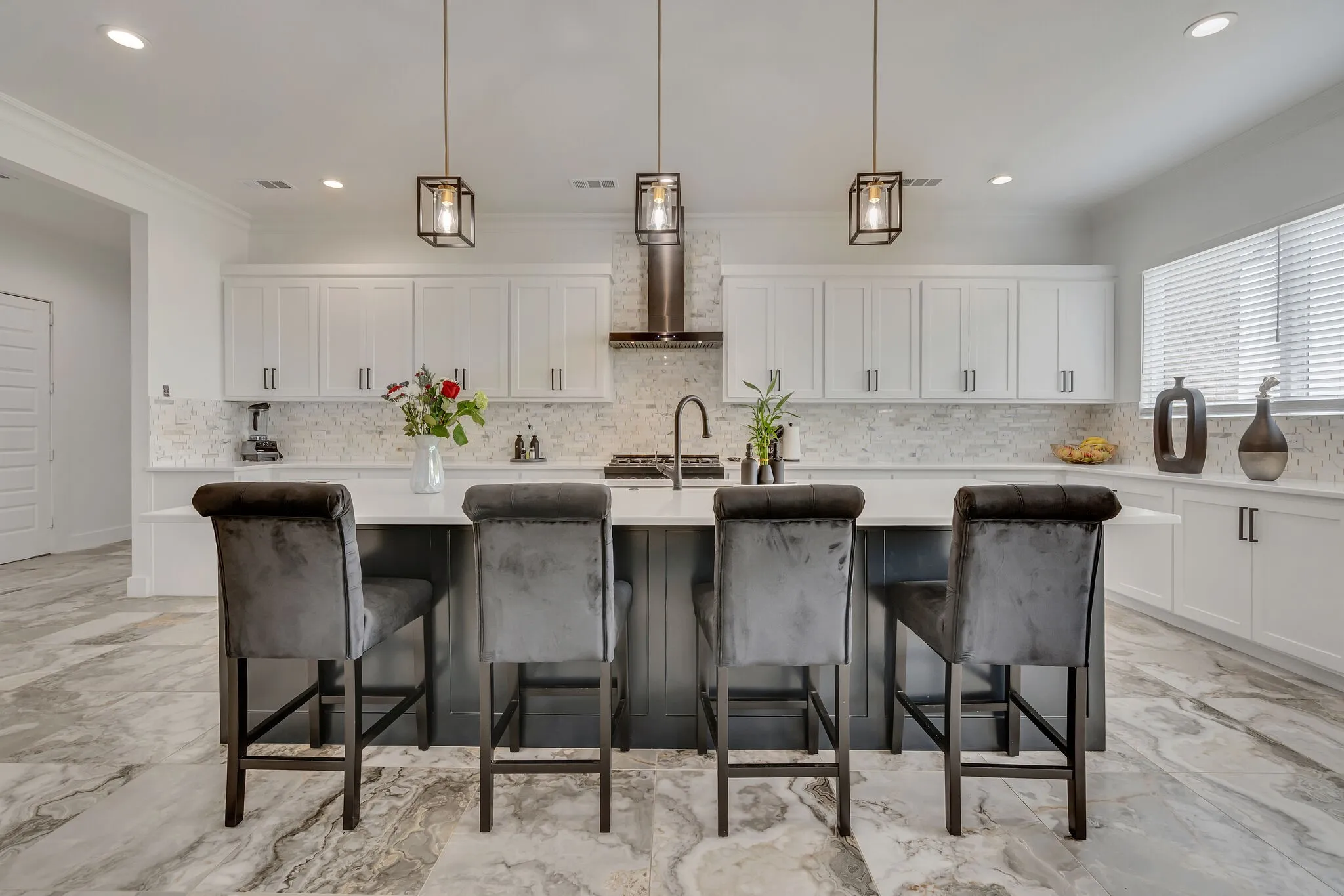 Single Family Residence For Sale in Denton County , 7299 Tom Trail, Krum, Texas 76249, 5 Bedroom, 4 Bathroom, 2 Garage spaces, 3,640 Sqft, built in 2023, Preowned, mls#21209740, Real Estate Agent in Krum, Homes For Sale in Denton county, Homes For Sale in Krum, Realtor in Krum Texas, Real Estate Brokerage Independent Realty Texas, Luminita Cordes Realtor