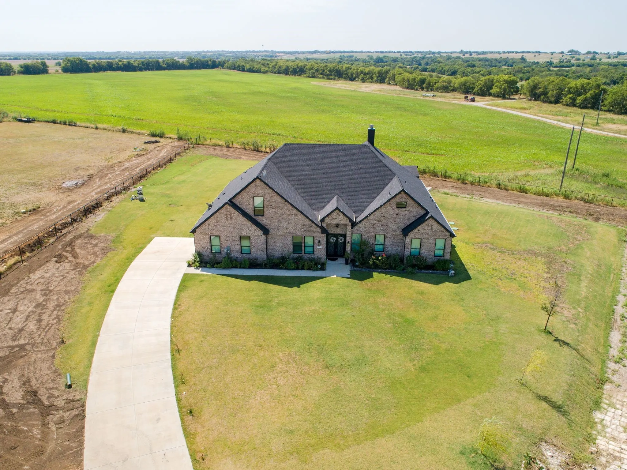 Single Family Residence For Sale in Denton County , 7299 Tom Trail, Krum, Texas 76249, 5 Bedroom, 4 Bathroom, 2 Garage spaces, 3,640 Sqft, built in 2023, Preowned, mls#21209740, Real Estate Agent in Krum, Homes For Sale in Denton county, Homes For Sale in Krum, Realtor in Krum Texas, Real Estate Brokerage Independent Realty Texas, Luminita Cordes Realtor