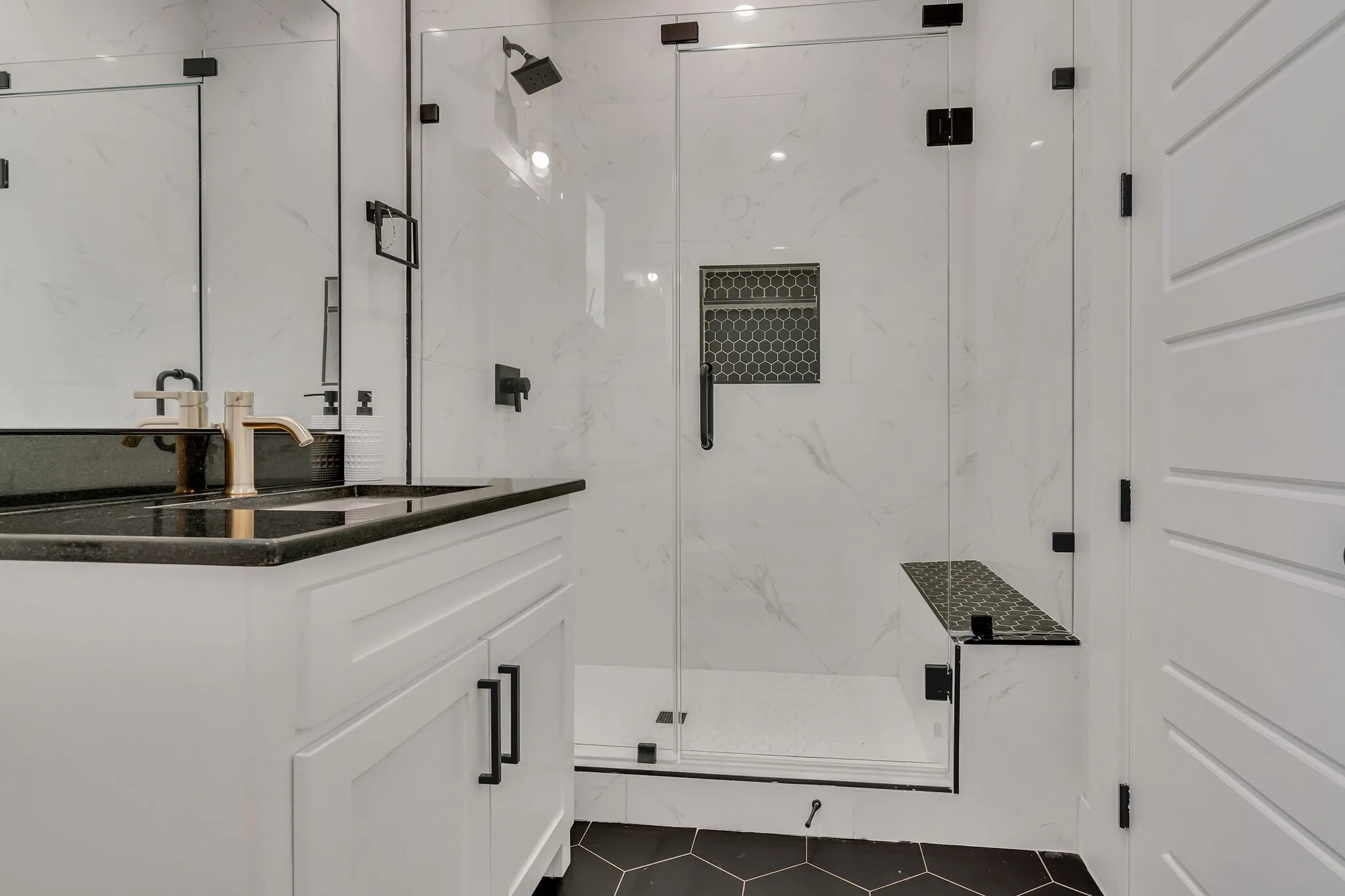 Single Family Residence For Sale in Denton County , 7299 Tom Trail, Krum, Texas 76249, 5 Bedroom, 4 Bathroom, 2 Garage spaces, 3,640 Sqft, built in 2023, Preowned, mls#21209740, Real Estate Agent in Krum, Homes For Sale in Denton county, Homes For Sale in Krum, Realtor in Krum Texas, Real Estate Brokerage Independent Realty Texas, Luminita Cordes Realtor