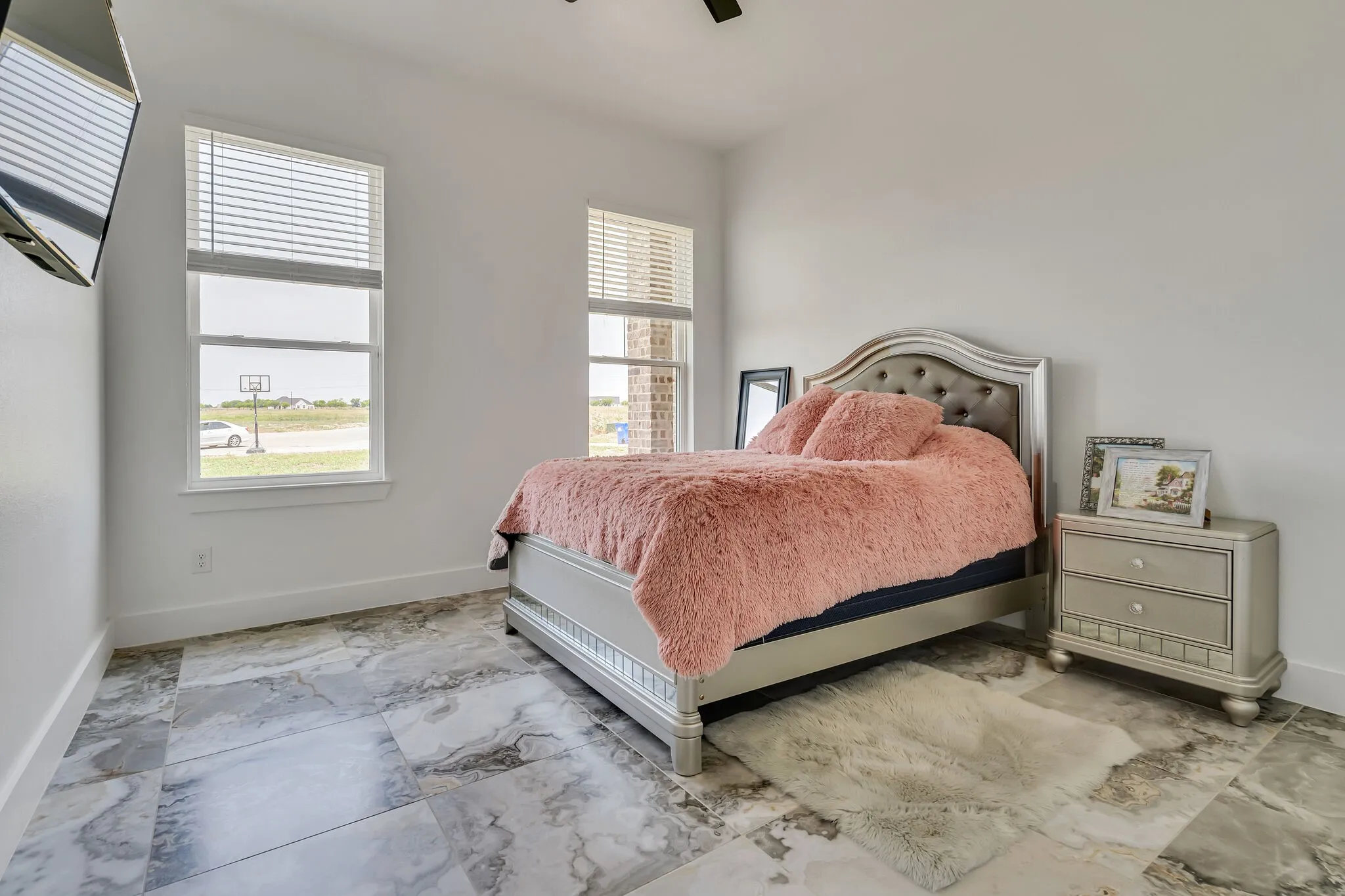 Single Family Residence For Sale in Denton County , 7299 Tom Trail, Krum, Texas 76249, 5 Bedroom, 4 Bathroom, 2 Garage spaces, 3,640 Sqft, built in 2023, Preowned, mls#21209740, Real Estate Agent in Krum, Homes For Sale in Denton county, Homes For Sale in Krum, Realtor in Krum Texas, Real Estate Brokerage Independent Realty Texas, Luminita Cordes Realtor