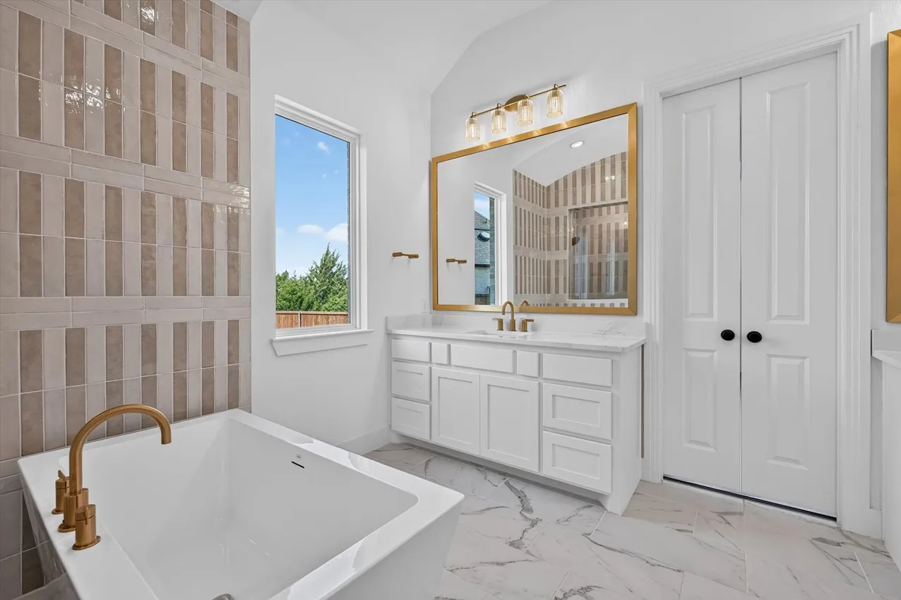 Single Family Residence For Sale in Grayson County , 2820 Hillview Lane, Sherman, Texas 75092, 4 Bedroom, 4 Bathroom, 3 Garage spaces, 2,796 Sqft, built in 2026, New Construction - Incomplete, mls#21210051, Real Estate Agent in Sherman, Homes For Sale in Grayson county, Homes For Sale in Sherman, Realtor in Sherman Texas, Real Estate Brokerage Independent Realty Texas, Luminita Cordes Realtor