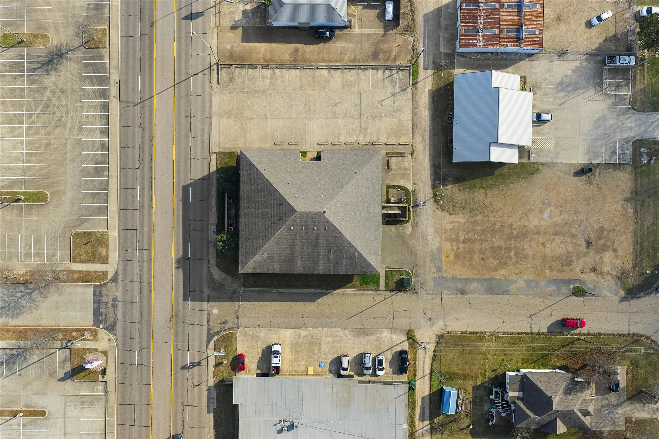 Office For Rent in Bowie County , 921 Texas Boulevard 2, Texarkana, Texas 75501, 0, 0, Garage spaces, 0 Sqft, built in 1985, Preowned, Price $8,000, mls#21210145, Real Estate Agent in Texarkana, Homes For Rent in Bowie county, Homes For Rent in Texarkana, Realtor in Texarkana Texas, Real Estate Brokerage Independent Realty Texas, Luminita Cordes Realtor