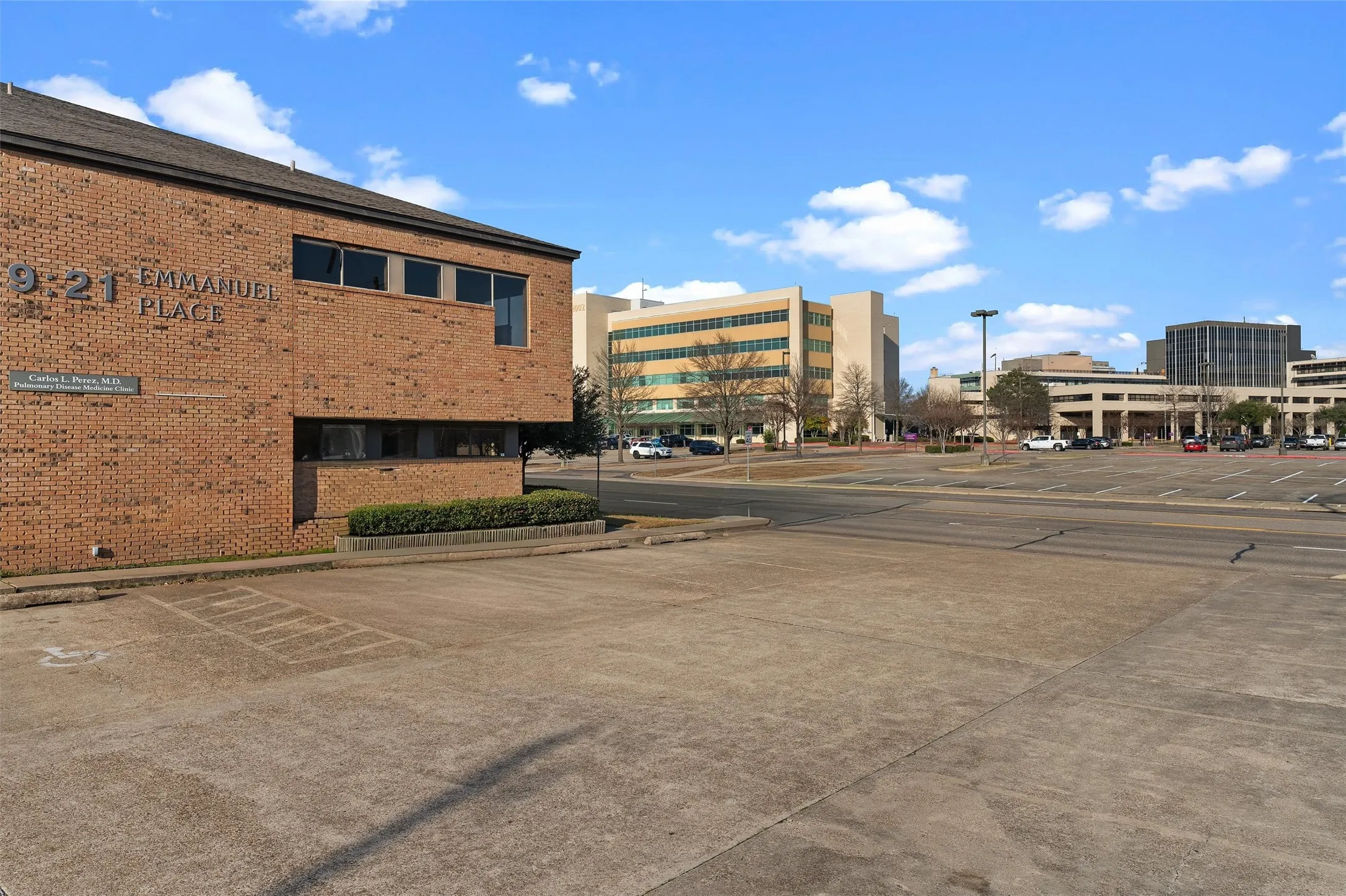 Office For Rent in Bowie County , 921 Texas Boulevard 2, Texarkana, Texas 75501, 0, 0, Garage spaces, 0 Sqft, built in 1985, Preowned, Price $8,000, mls#21210145, Real Estate Agent in Texarkana, Homes For Rent in Bowie county, Homes For Rent in Texarkana, Realtor in Texarkana Texas, Real Estate Brokerage Independent Realty Texas, Luminita Cordes Realtor