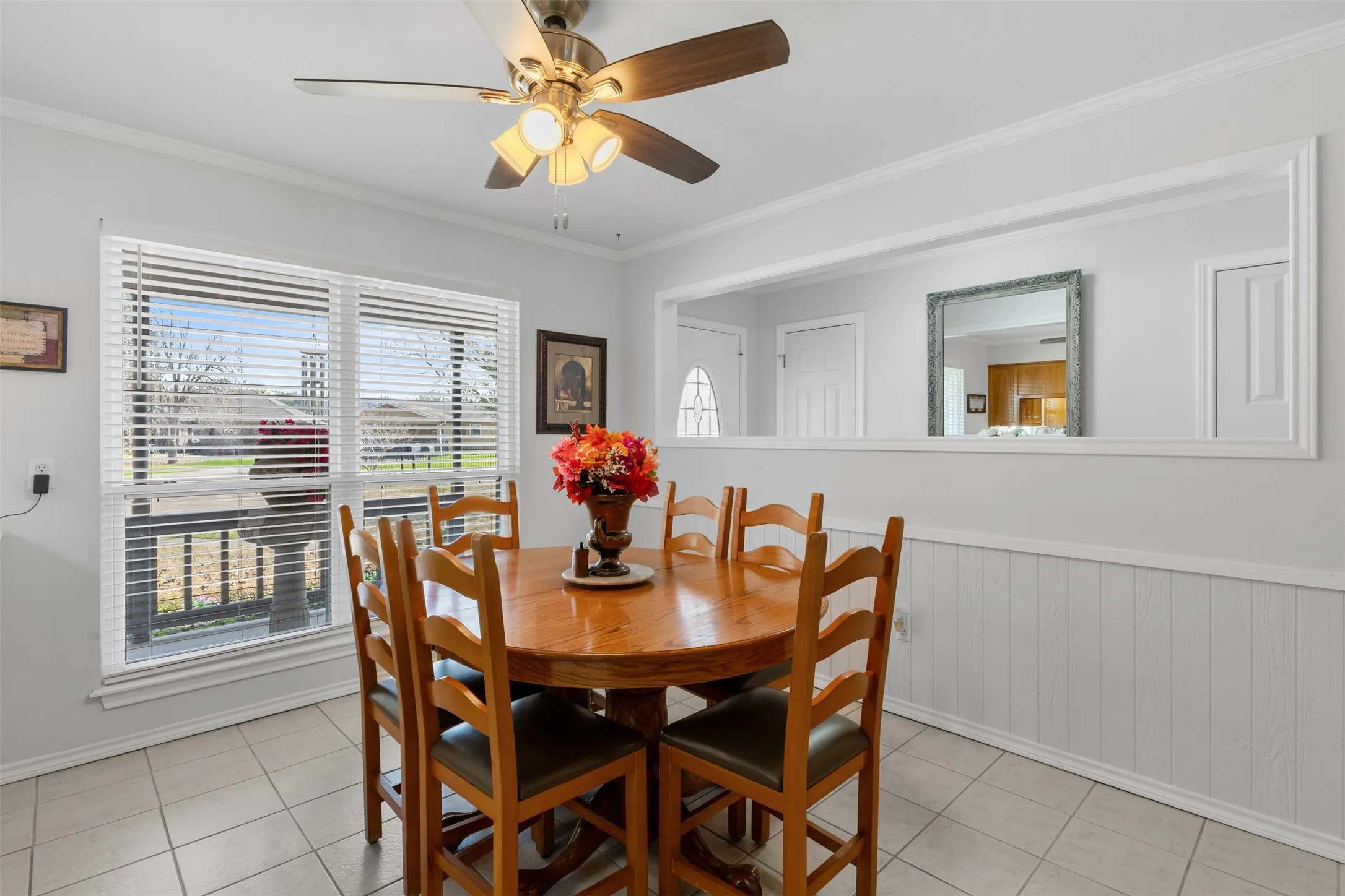 Single Family Residence For Sale in Titus County , 664 County Road 2360, Mt Pleasant, Texas 75455, 3 Bedroom, 3 Bathroom, 4 Garage spaces, 2,900 Sqft, built in 1994, mls#21192024, Real Estate Agent in Mt Pleasant, Homes For Sale in Titus county, Homes For Sale in Mt Pleasant, Realtor in Mt Pleasant Texas, Real Estate Brokerage Independent Realty Texas, Luminita Cordes Realtor