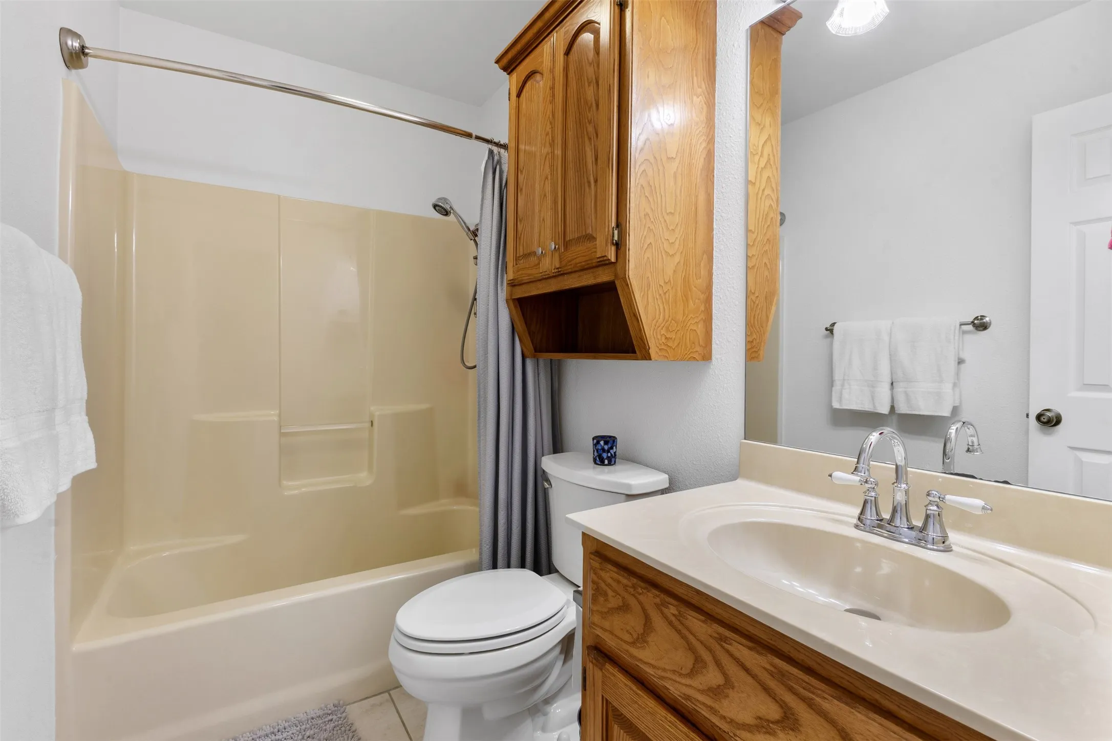 Single Family Residence For Sale in Titus County , 664 County Road 2360, Mt Pleasant, Texas 75455, 3 Bedroom, 3 Bathroom, 4 Garage spaces, 2,900 Sqft, built in 1994, mls#21192024, Real Estate Agent in Mt Pleasant, Homes For Sale in Titus county, Homes For Sale in Mt Pleasant, Realtor in Mt Pleasant Texas, Real Estate Brokerage Independent Realty Texas, Luminita Cordes Realtor