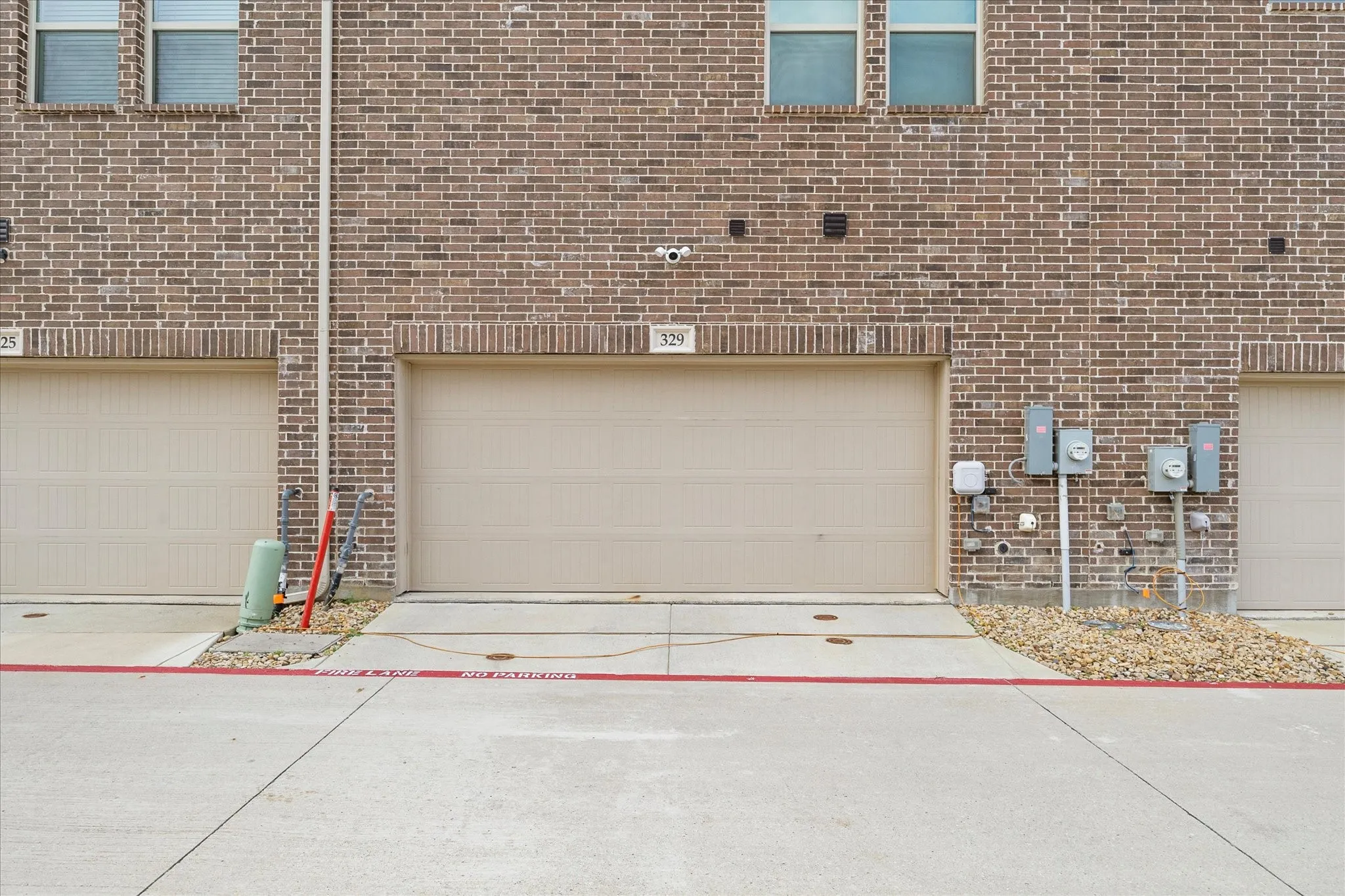 Townhouse For Sale in Collin County , 329 Baker Drive, Plano, Texas 75074, 4 Bedroom, 4 Bathroom, 2 Garage spaces, 2,035 Sqft, built in 2022, Preowned, mls#21199369, Real Estate Agent in Plano, Homes For Sale in Collin county, Homes For Sale in Plano, Realtor in Plano Texas, Real Estate Brokerage Independent Realty Texas, Luminita Cordes Realtor