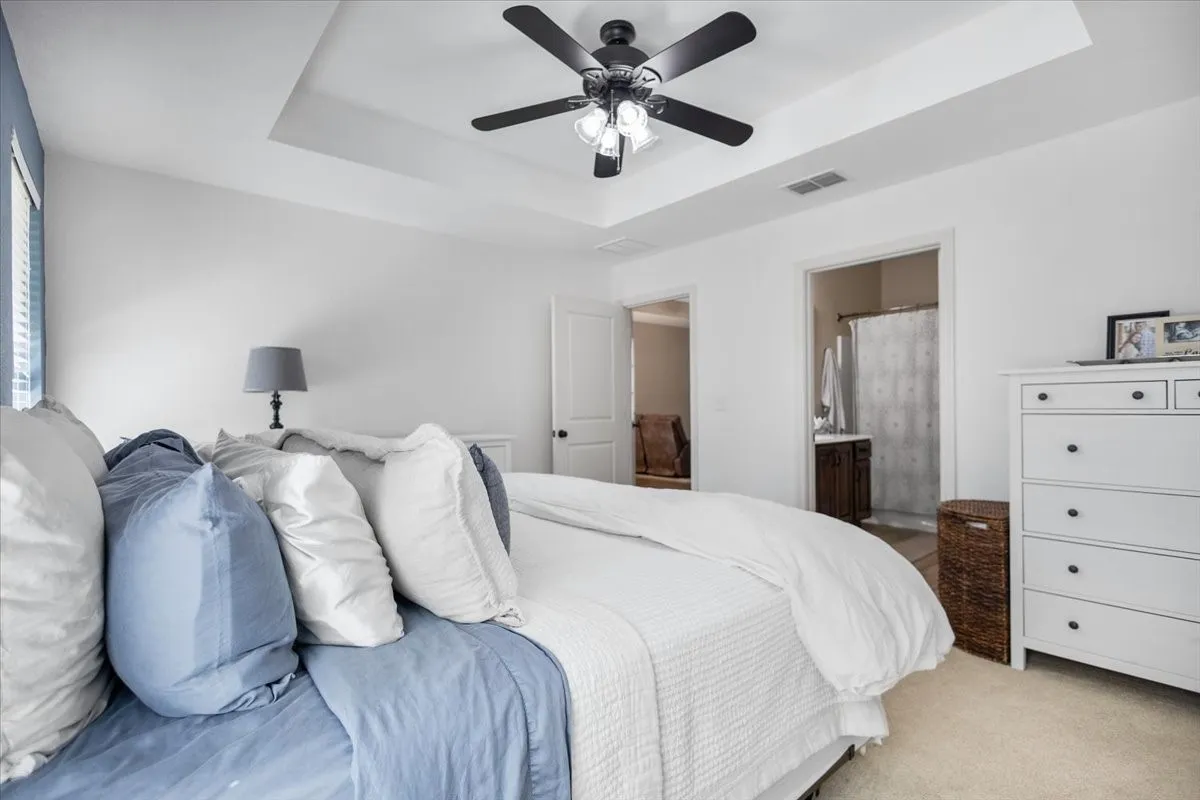 Single Family Residence For Sale in Smith County , 307 Mission Crest Circle, Lindale, Texas 75771, 3 Bedroom, 2 Bathroom, 2 Garage spaces, 1,457 Sqft, built in 2015, Price $279,000, mls#21210162, Real Estate Agent in Lindale, Homes For Sale in Smith county, Homes For Sale in Lindale, Realtor in Lindale Texas, Real Estate Brokerage Independent Realty Texas, Luminita Cordes Realtor