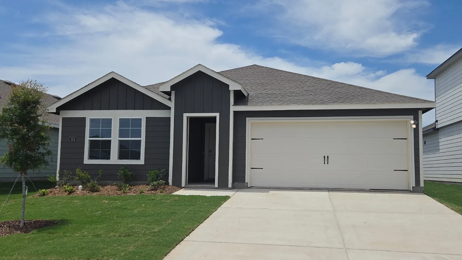 Single Family Residence For Sale in Rockwall County , 212 Whispering Pine Drive, Royse City, Texas 75189, 4 Bedroom, 2 Bathroom, 2 Garage spaces, 1,801 Sqft, built in 2026, New Construction - Incomplete, mls#21210159, Real Estate Agent in Royse City, Homes For Sale in Rockwall county, Homes For Sale in Royse City, Realtor in Royse City Texas, Real Estate Brokerage Independent Realty Texas, Luminita Cordes Realtor