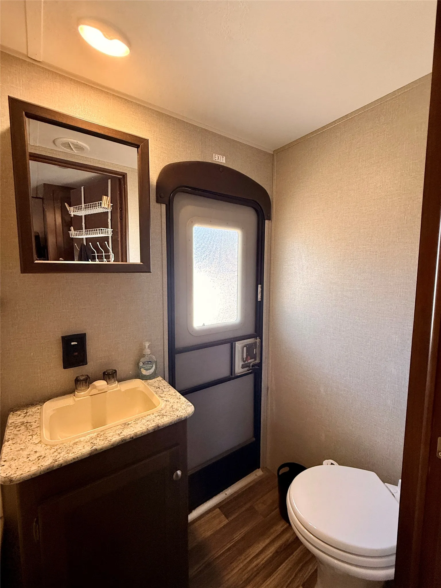 Single Family Residence For Sale in Wood County , 6435 FM 17 605, Yantis, Texas 75497, 2 Bedroom, 1 Bathroom, Garage spaces, 265 Sqft, built in 2017, Preowned, mls#21203007, Real Estate Agent in Yantis, Homes For Sale in Wood county, Homes For Sale in Yantis, Realtor in Yantis Texas, Real Estate Brokerage Independent Realty Texas, Luminita Cordes Realtor