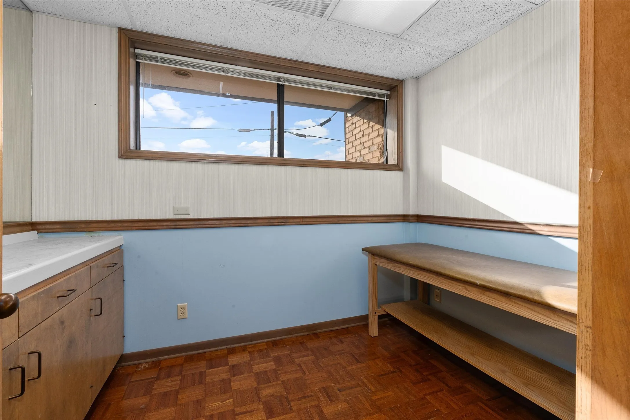 Office For Rent in Bowie County , 921 Texas Boulevard D, Texarkana, Texas 75501, 0, 0, Garage spaces, 0 Sqft, built in 1985, Preowned, Price $1,400, mls#21210207, Real Estate Agent in Texarkana, Homes For Rent in Bowie county, Homes For Rent in Texarkana, Realtor in Texarkana Texas, Real Estate Brokerage Independent Realty Texas, Luminita Cordes Realtor