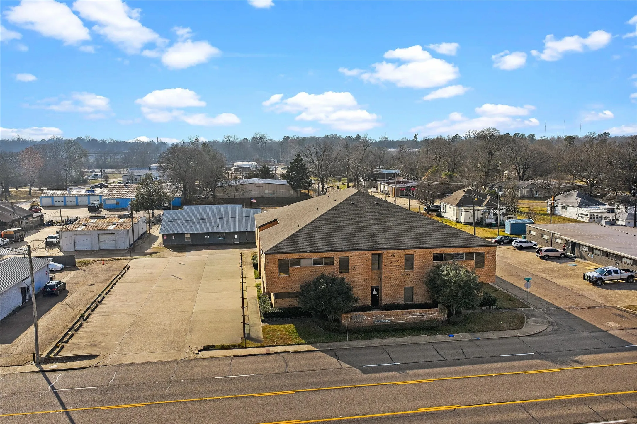 Office For Rent in Bowie County , 921 Texas Boulevard D, Texarkana, Texas 75501, 0, 0, Garage spaces, 0 Sqft, built in 1985, Preowned, Price $1,400, mls#21210207, Real Estate Agent in Texarkana, Homes For Rent in Bowie county, Homes For Rent in Texarkana, Realtor in Texarkana Texas, Real Estate Brokerage Independent Realty Texas, Luminita Cordes Realtor