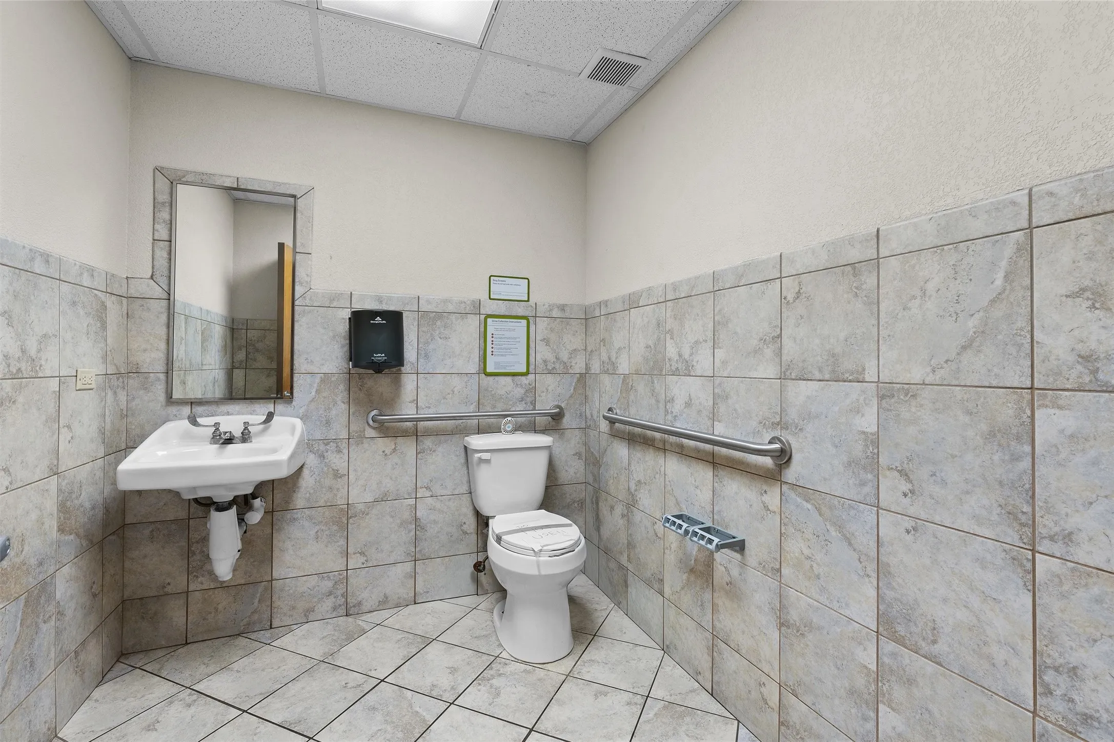 Office For Rent in Bowie County , 921 Texas Boulevard D, Texarkana, Texas 75501, 0, 0, Garage spaces, 0 Sqft, built in 1985, Preowned, Price $1,400, mls#21210207, Real Estate Agent in Texarkana, Homes For Rent in Bowie county, Homes For Rent in Texarkana, Realtor in Texarkana Texas, Real Estate Brokerage Independent Realty Texas, Luminita Cordes Realtor