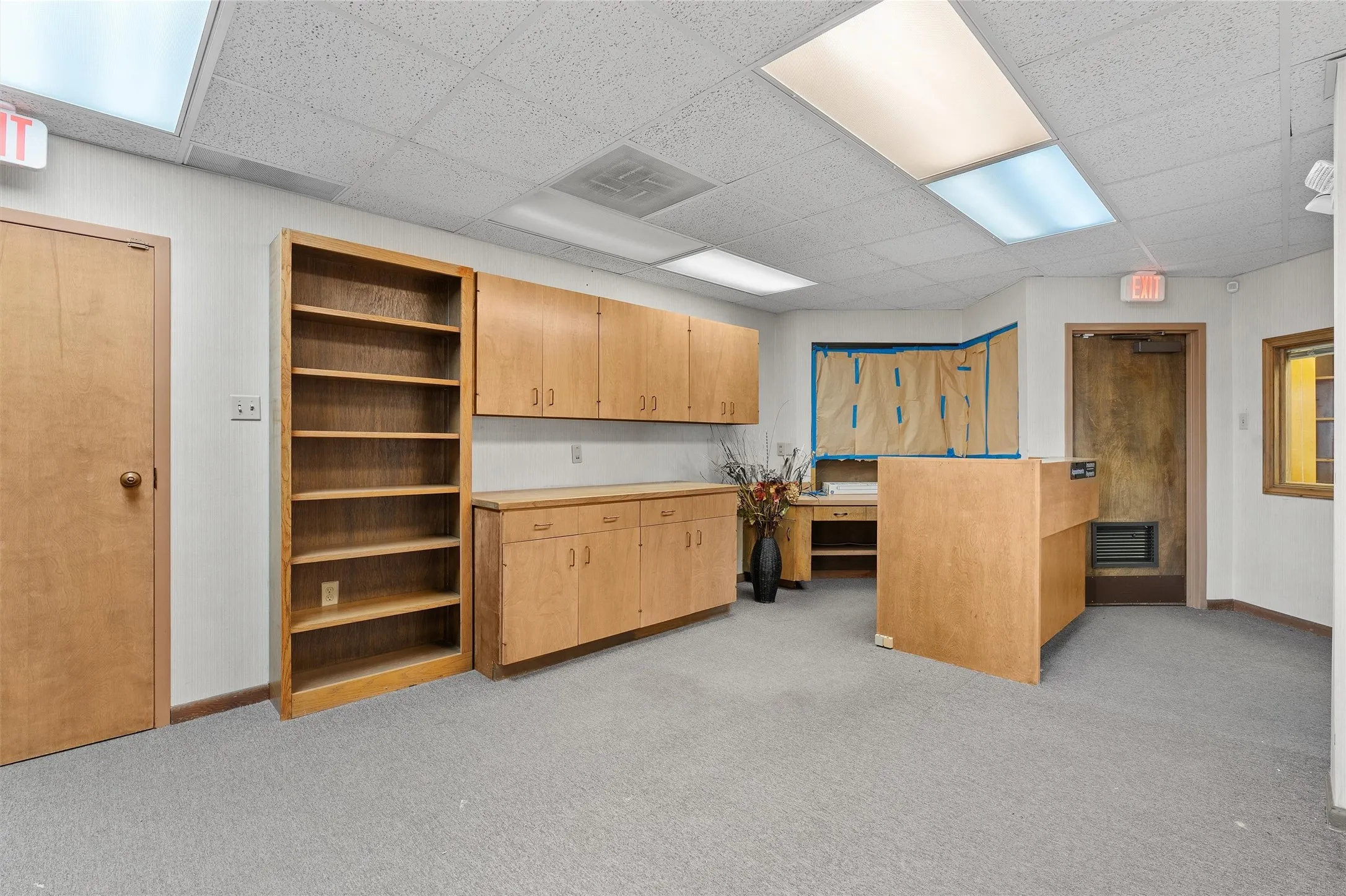 Office For Rent in Bowie County , 921 Texas Boulevard D, Texarkana, Texas 75501, 0, 0, Garage spaces, 0 Sqft, built in 1985, Preowned, Price $1,400, mls#21210207, Real Estate Agent in Texarkana, Homes For Rent in Bowie county, Homes For Rent in Texarkana, Realtor in Texarkana Texas, Real Estate Brokerage Independent Realty Texas, Luminita Cordes Realtor